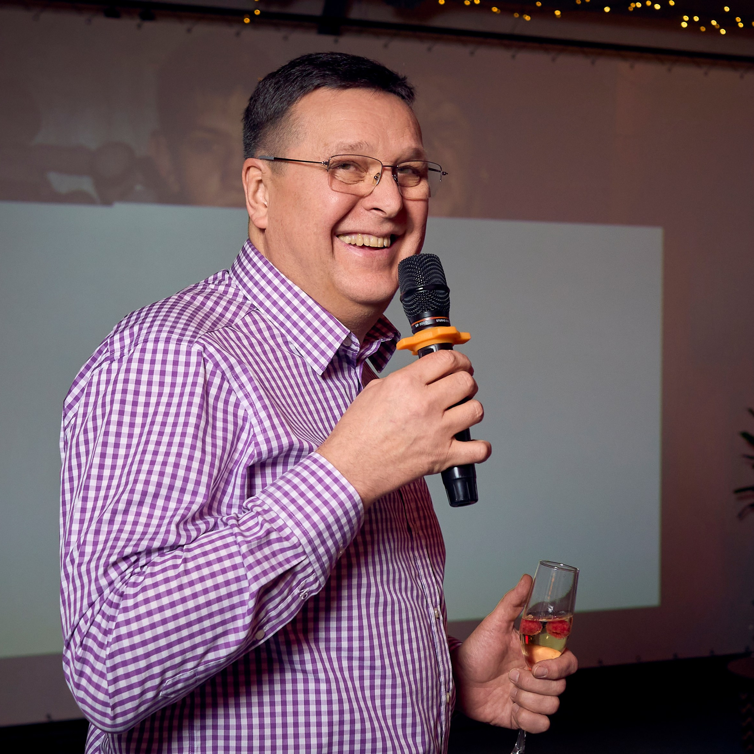 Взрослые мероприятия. Контент фотограф в Санкт-Петербурге Эрик Шартон