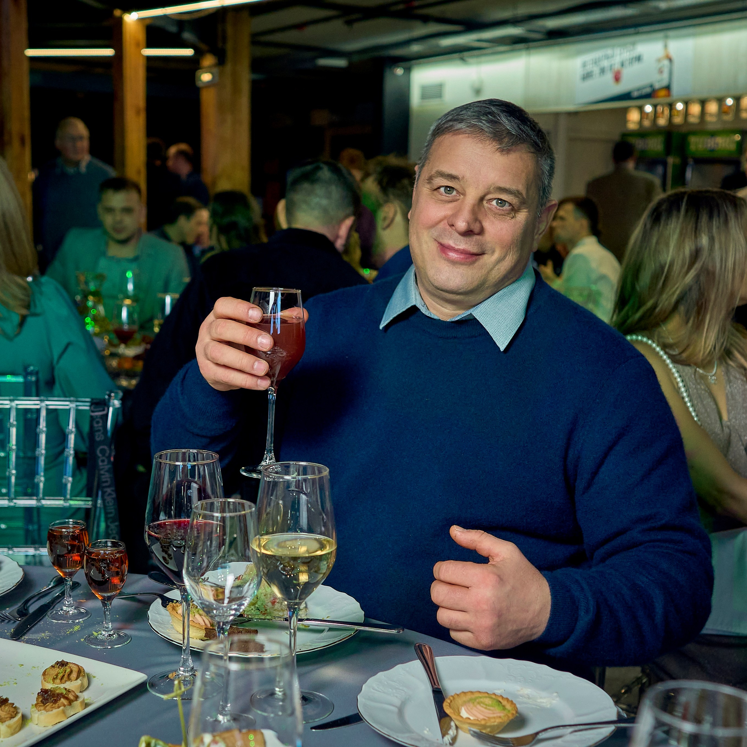 Взрослые мероприятия. Контент фотограф в Санкт-Петербурге Эрик Шартон