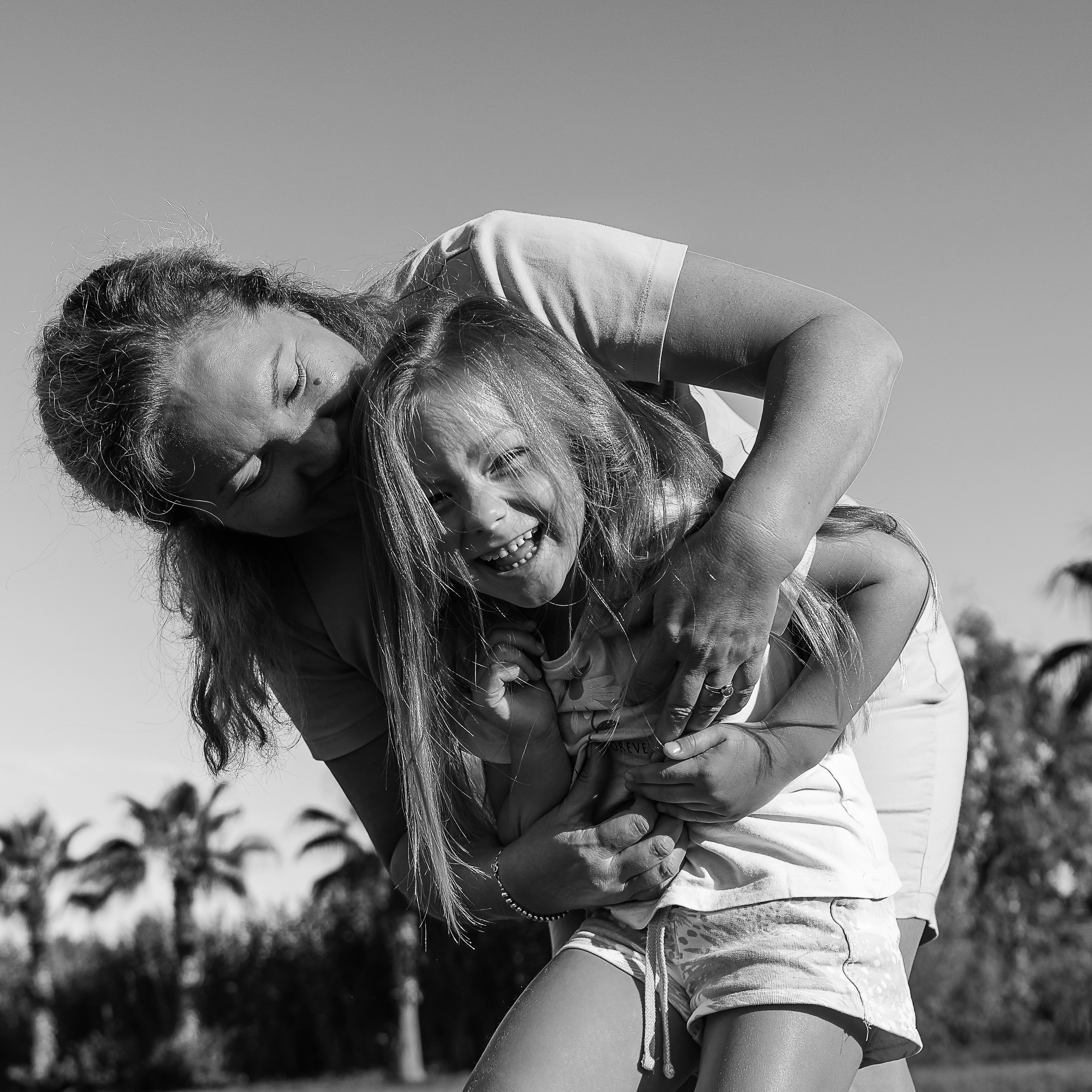 Пляж Сиде (бабушка и внучка)