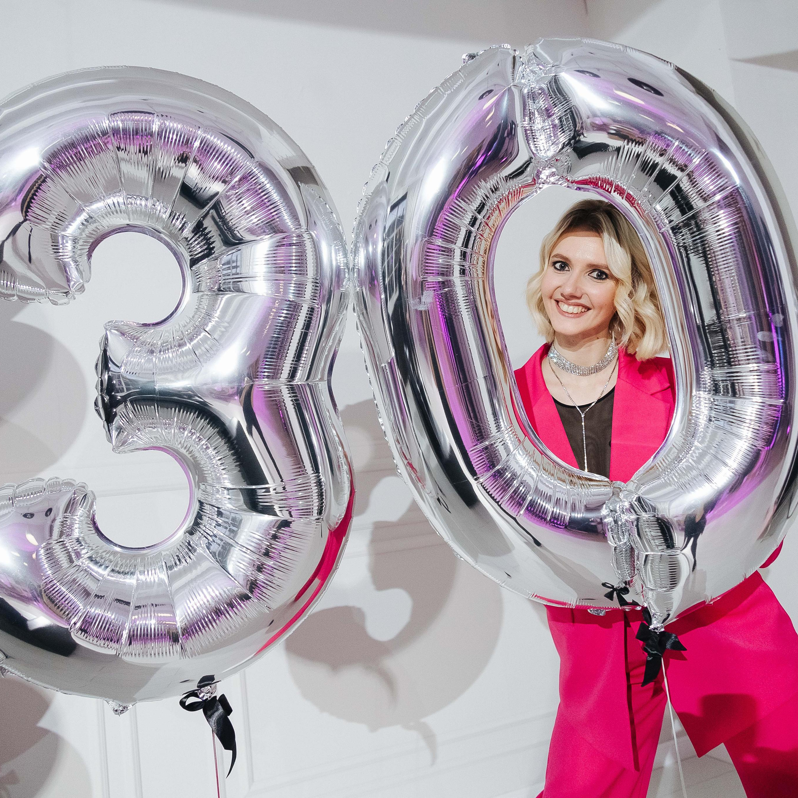 Фуксия в черном