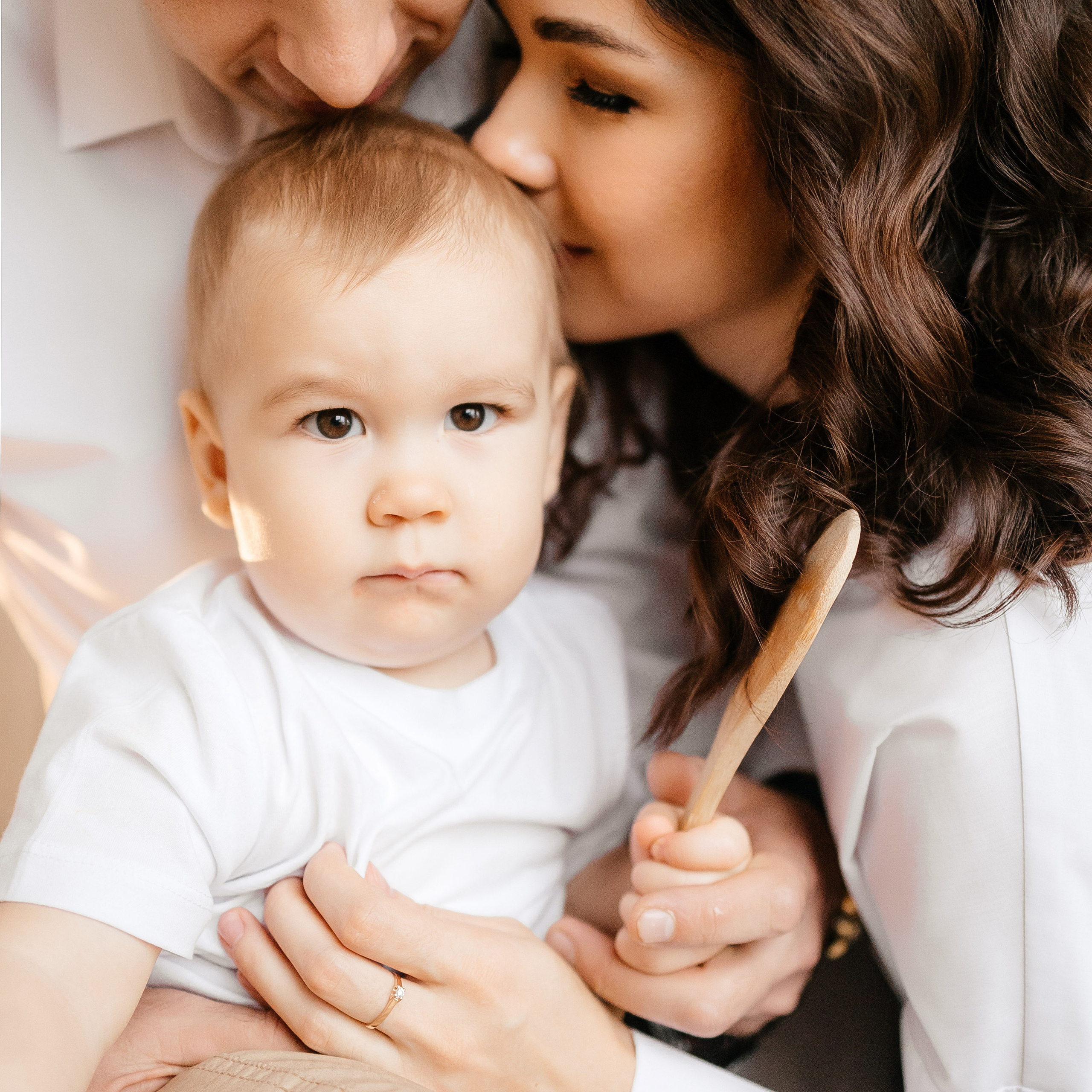 Лев с родителями