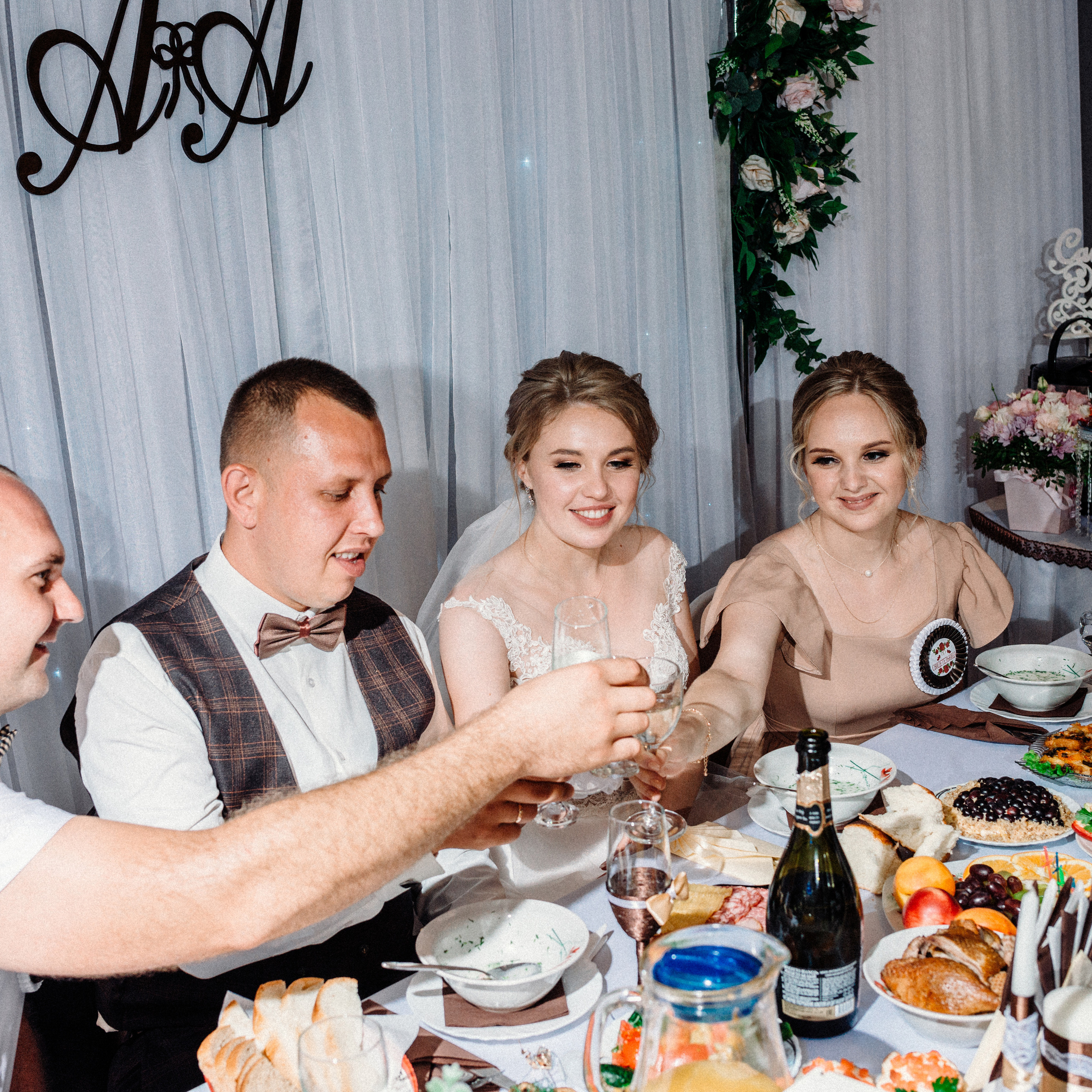 Свадебные кольца, единый стиль свадьбы. Свадебный фотограф — фотограф на свадьбу в Воронеже — Свадебное фото