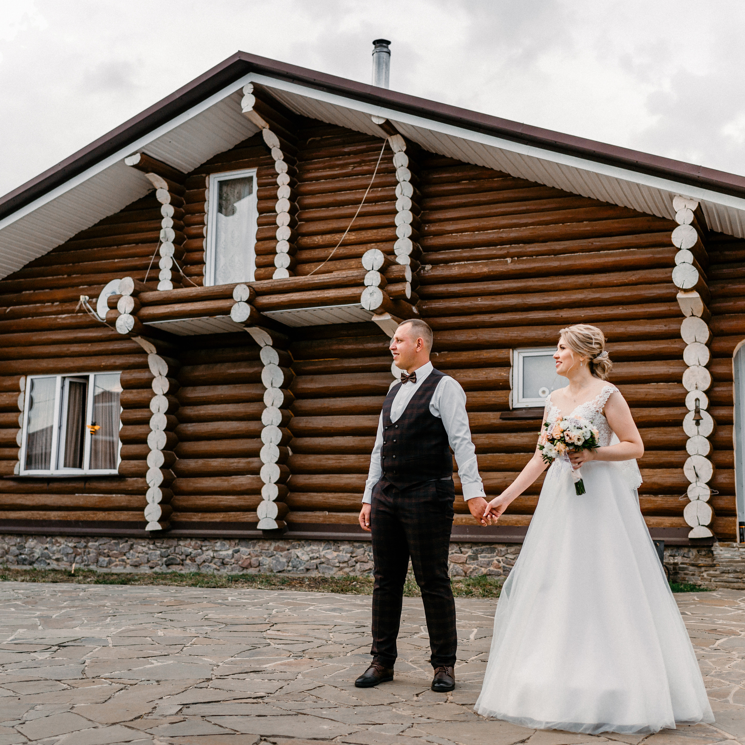 Свадебные кольца, единый стиль свадьбы. Свадебный фотограф — фотограф на свадьбу в Воронеже — Свадебное фото
