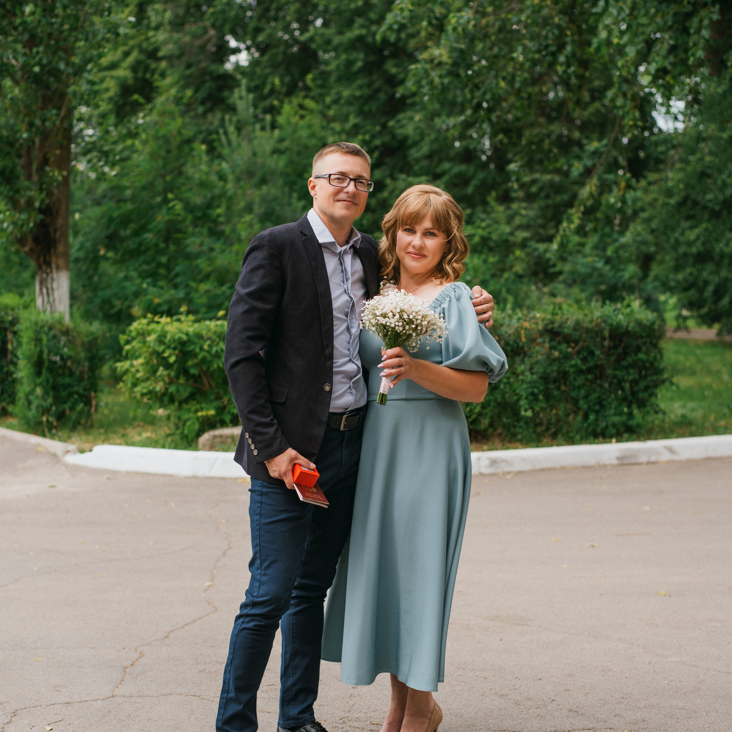 Свадебная прогулка в Рамони. Свадебный фотограф — фотограф на свадьбу в Воронеже — Свадебное фото