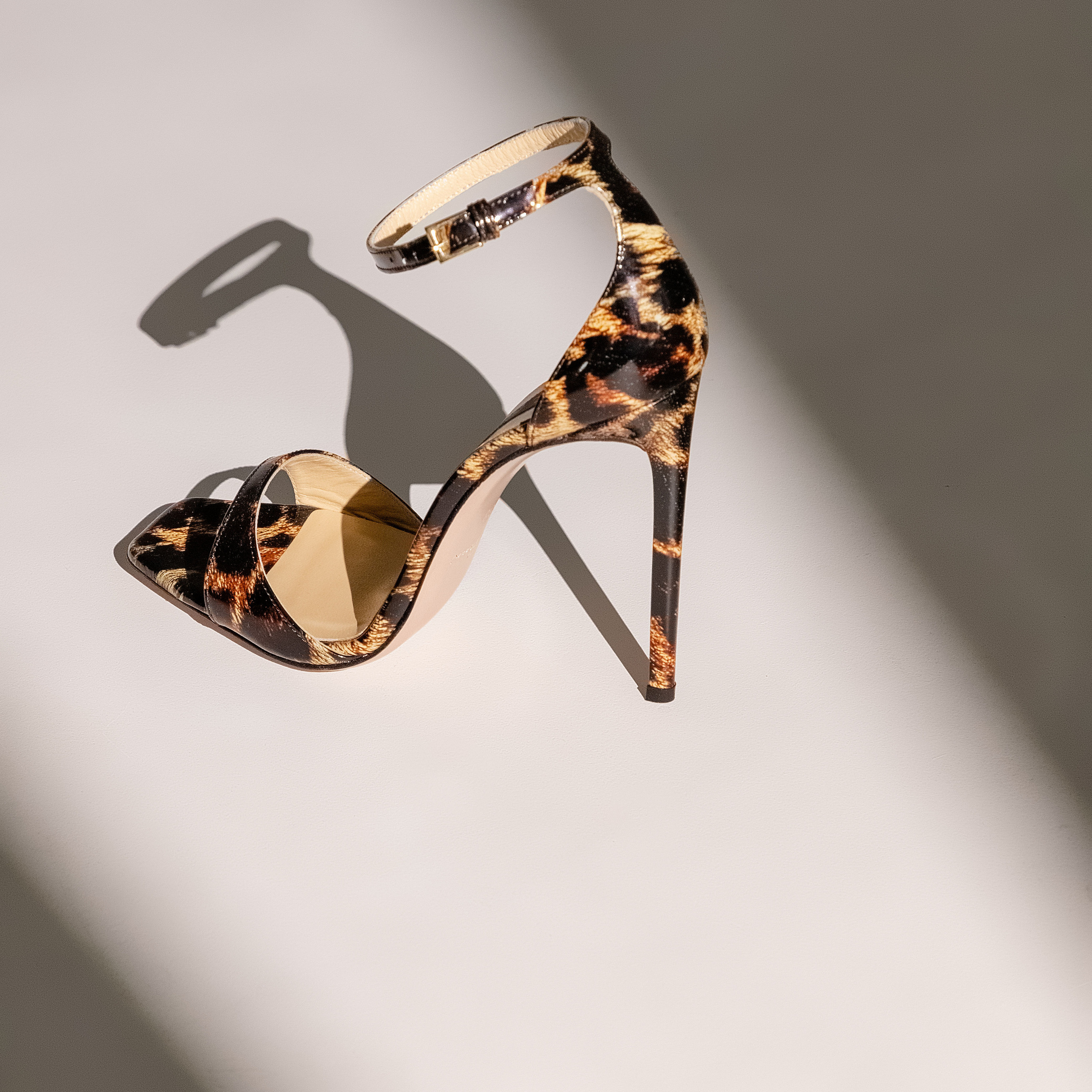 Фотосъёмка босоножек для бренда SoBreen