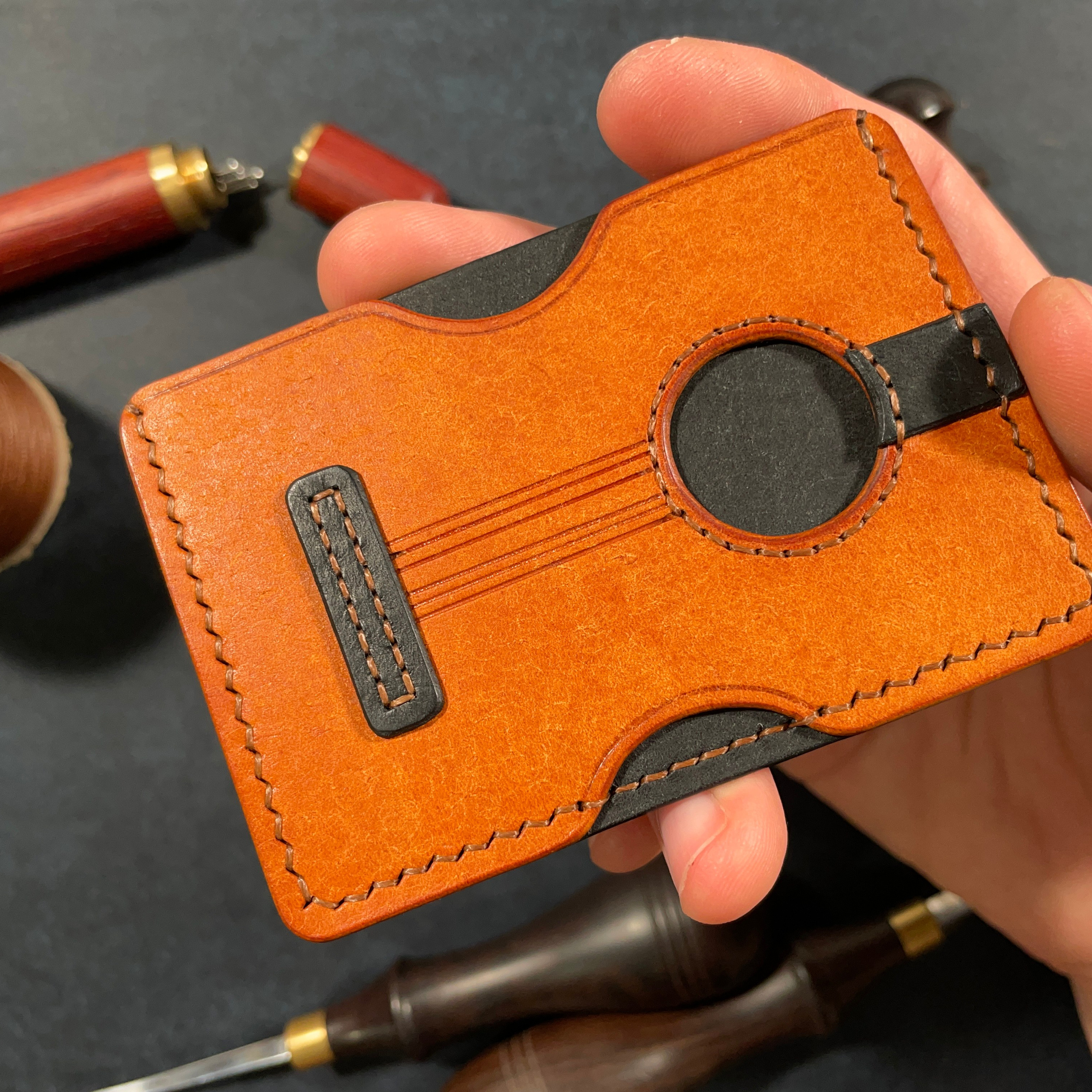 Картхолдер «Гитара». Ярослав Зинченко — кожевник города Воронеж