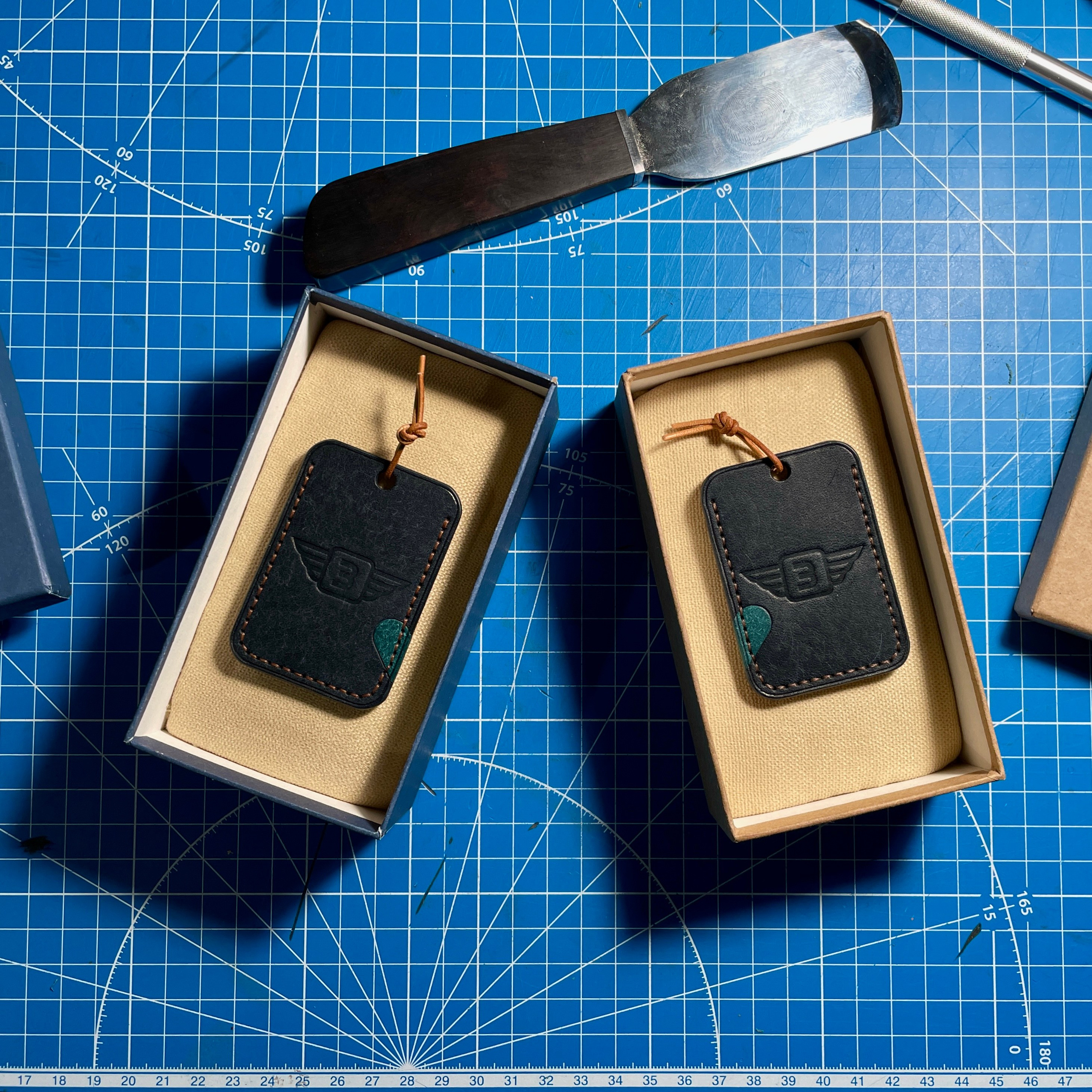 Чехольчики «Пара». Ярослав Зинченко — кожевник города Воронеж