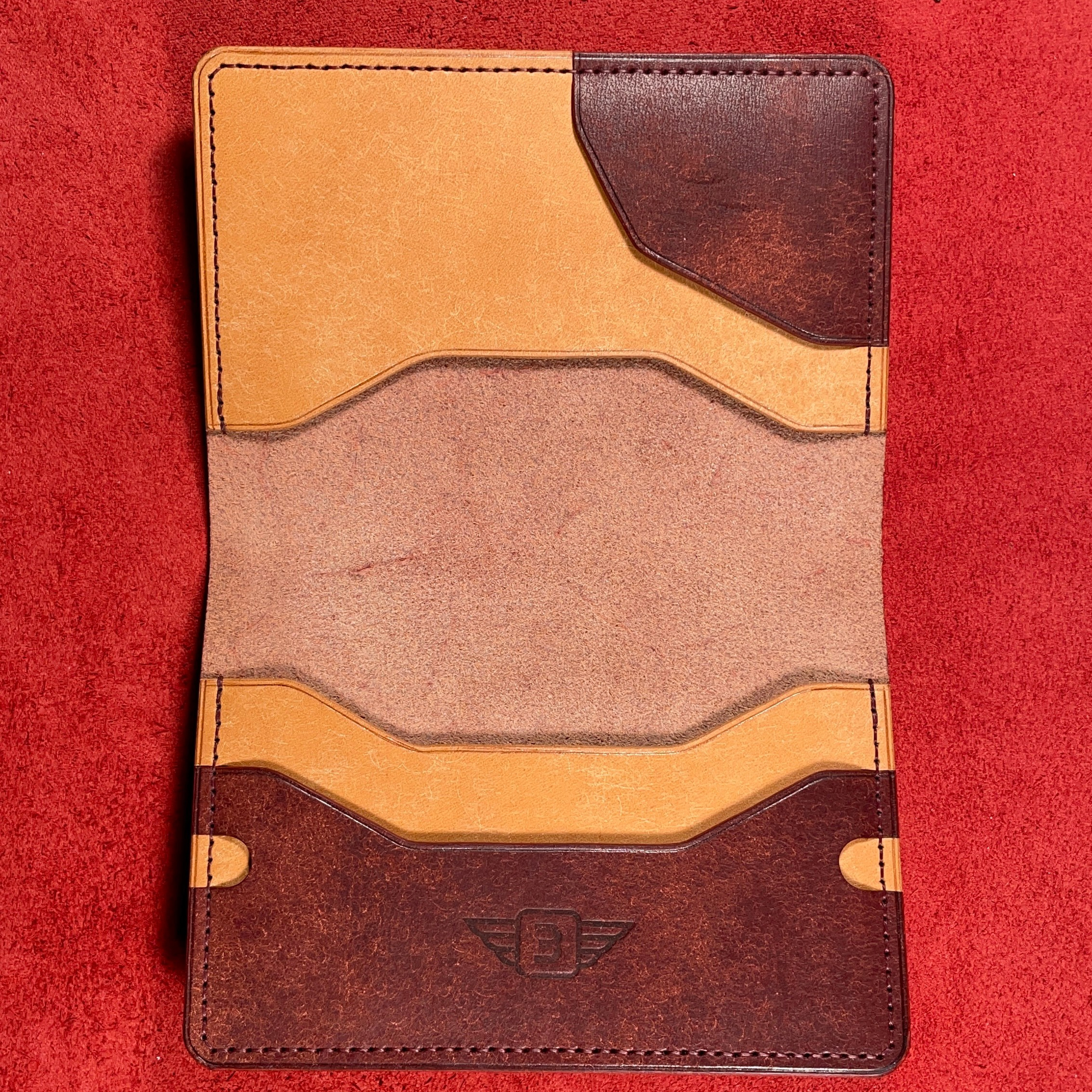 Обложка на паспорт «ПаРусс». Ярослав Зинченко — кожевник города Воронеж