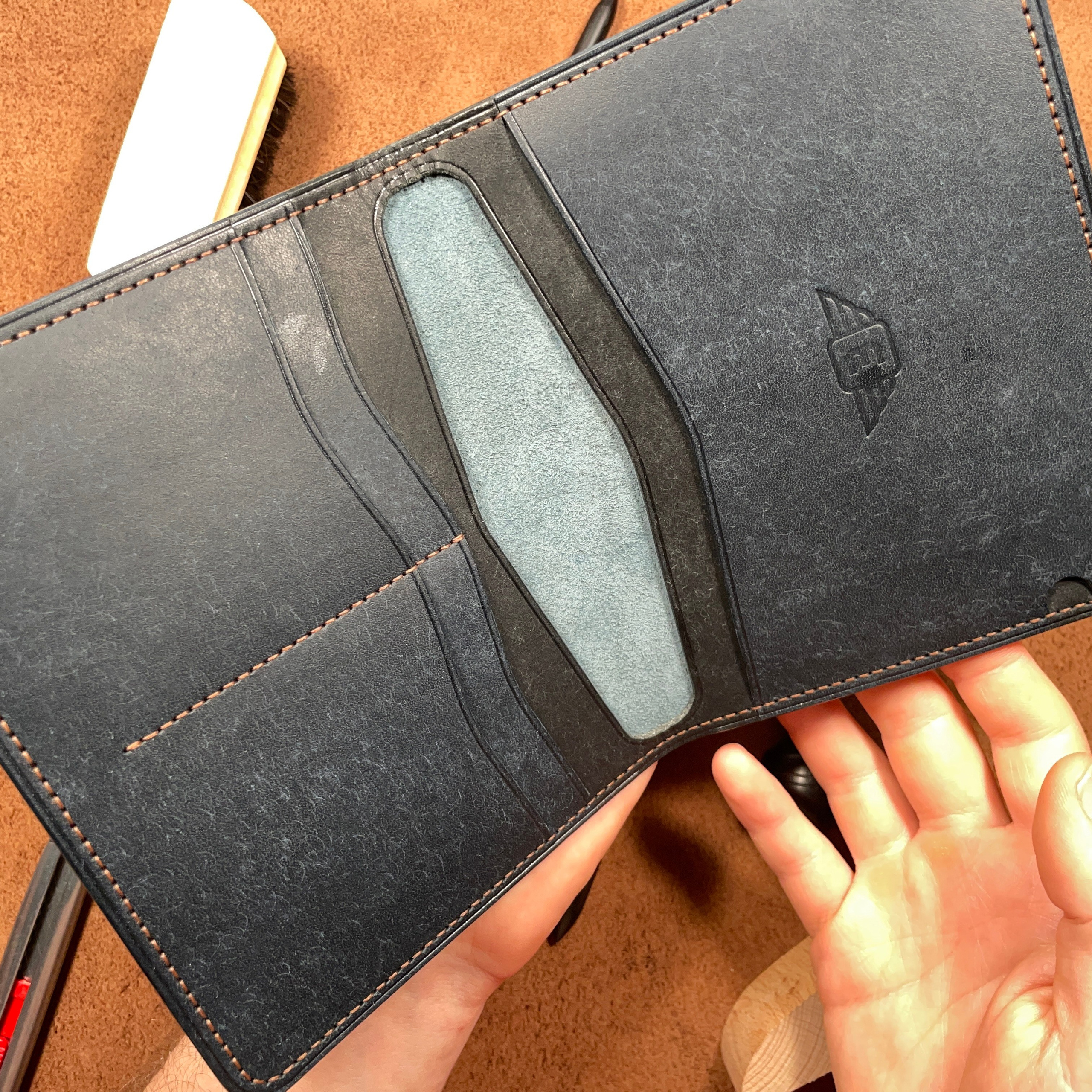 Докхолдер-флип «Прибой». Ярослав Зинченко — кожевник города Воронеж