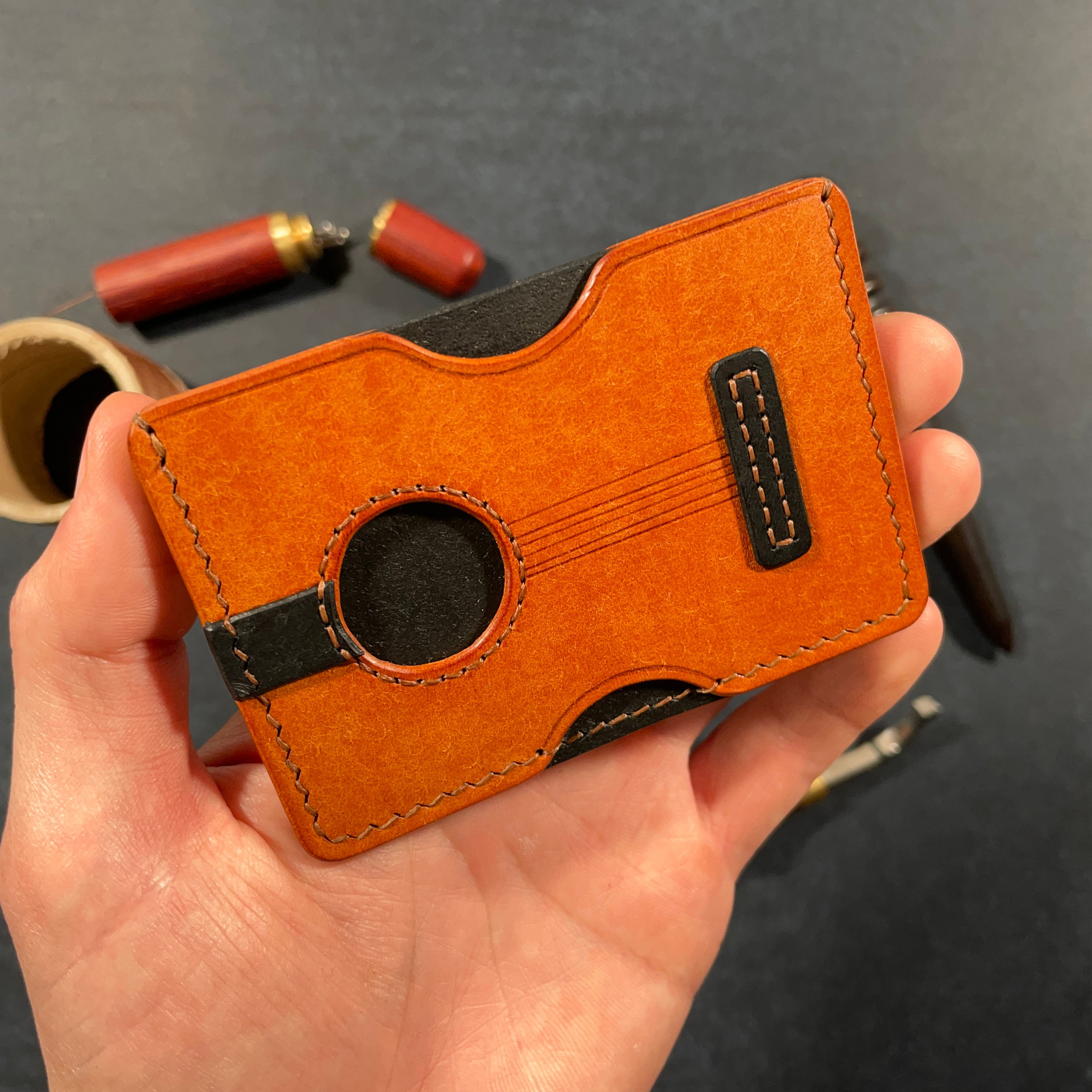 Картхолдер «Гитара». Ярослав Зинченко — кожевник города Воронеж