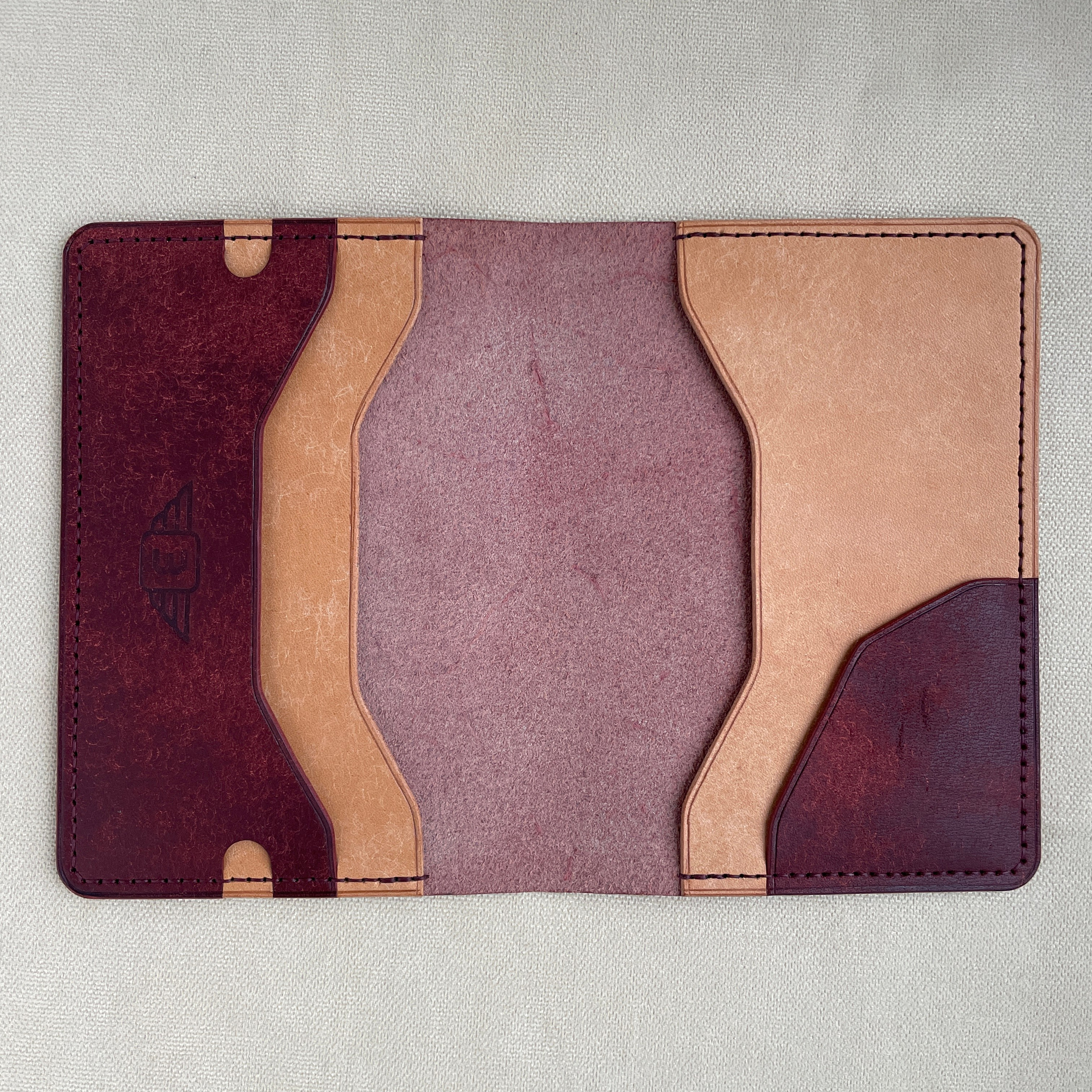 Обложка на паспорт «ПаРусс». Ярослав Зинченко — кожевник города Воронеж