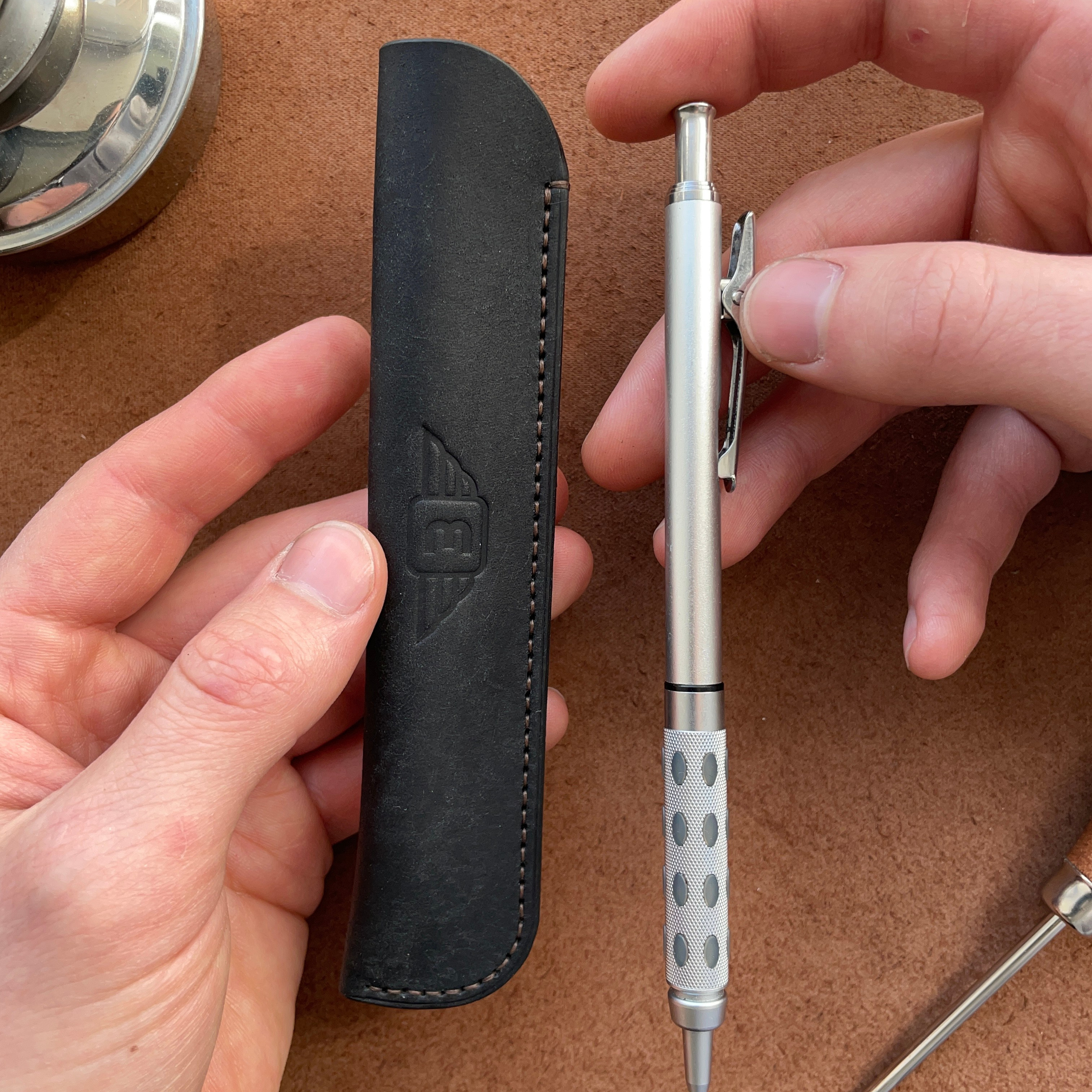 Чехол. Ярослав Зинченко — кожевник города Воронеж