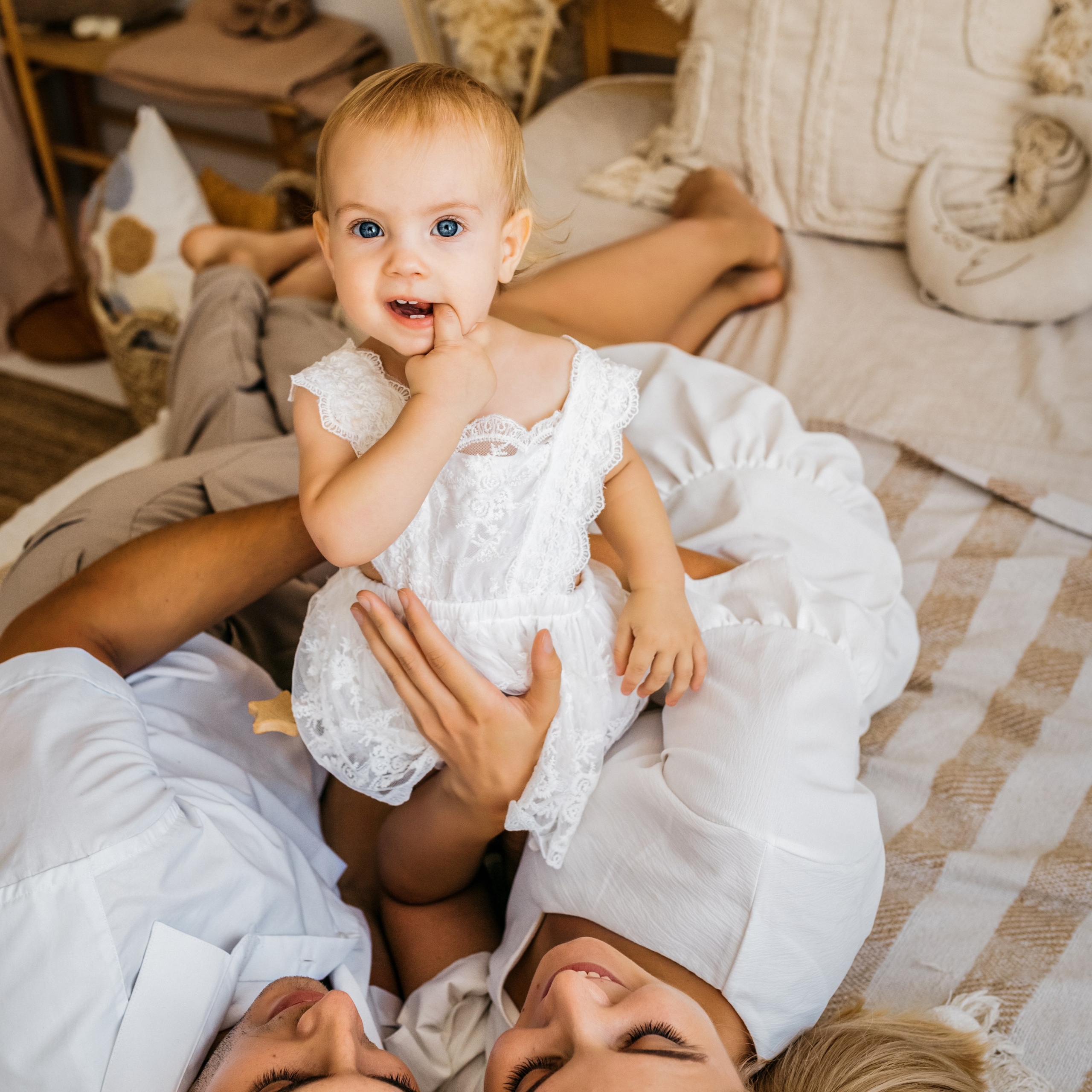 Ира, Олег и&nbsp;Алиса