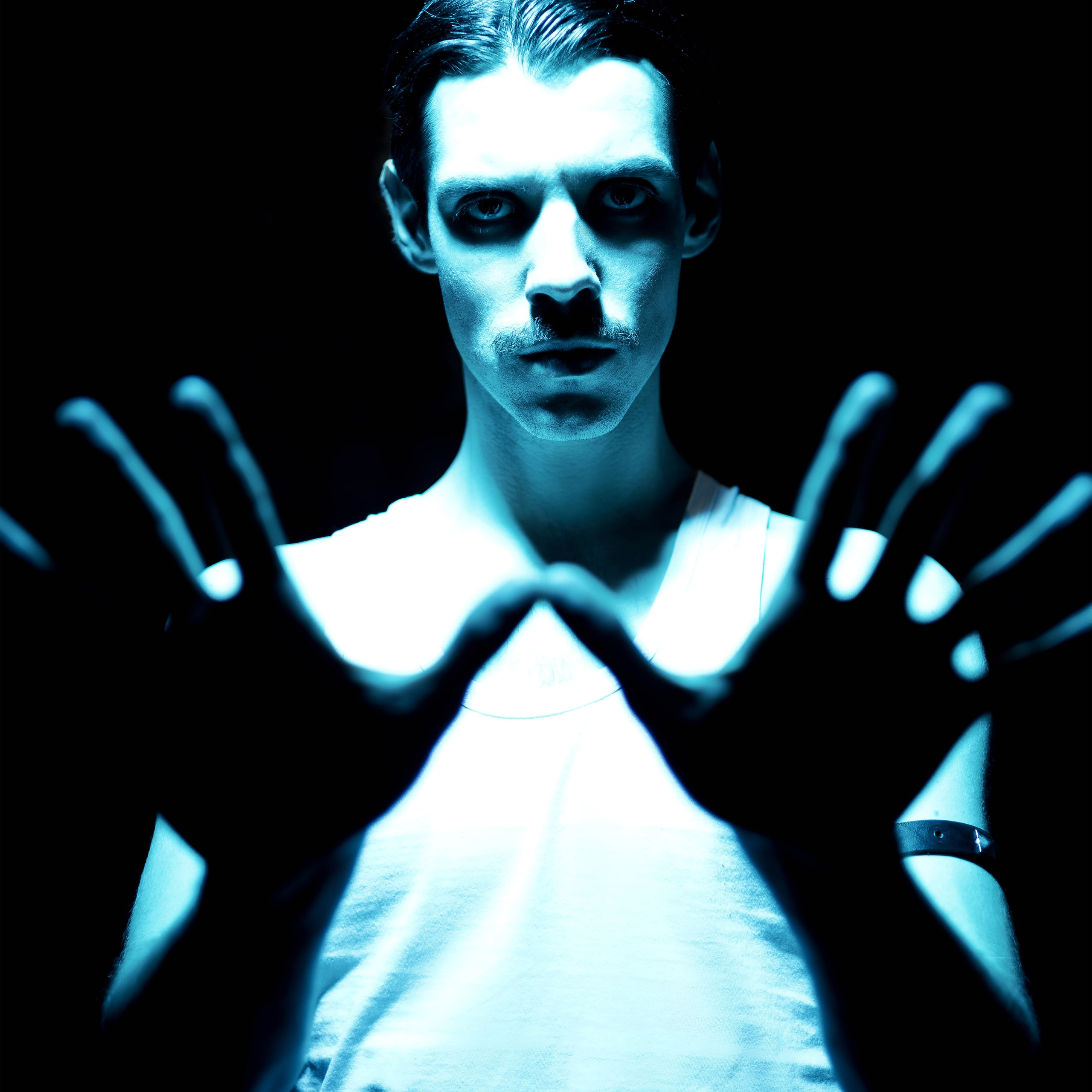 Егор — The Show Must Go On