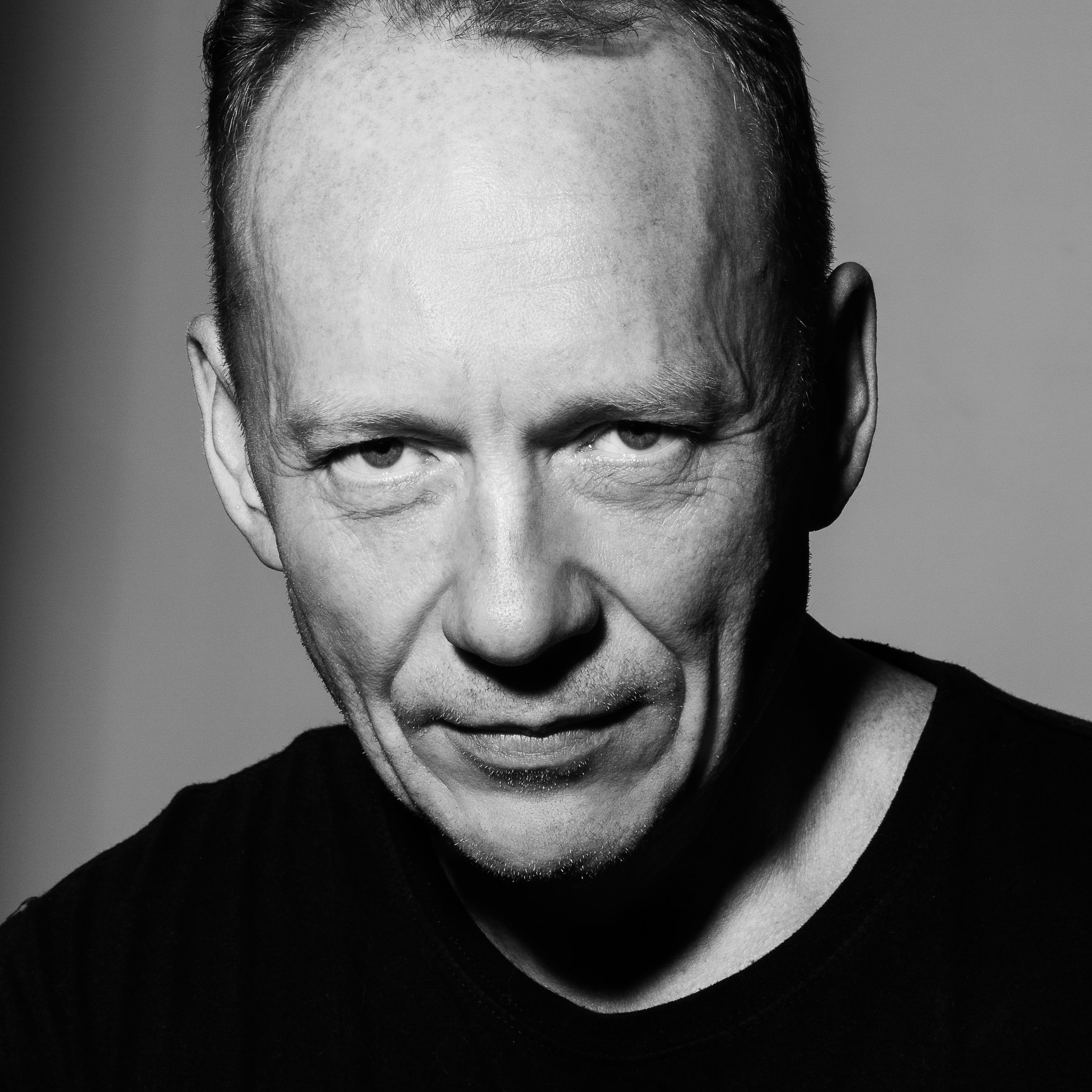 АЛЕКСЕЙ, танцор