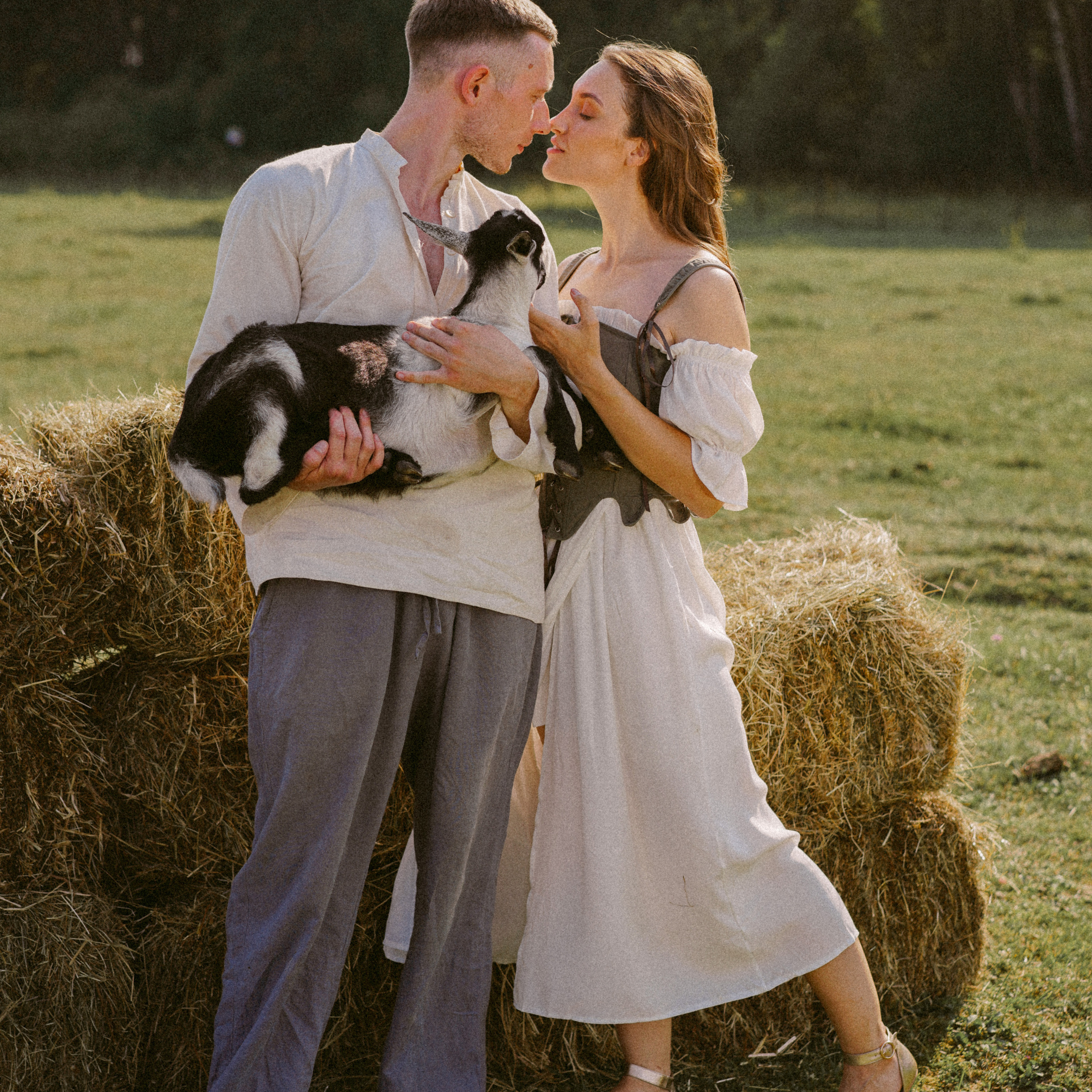 Аня, Артем и Кристина на ферме