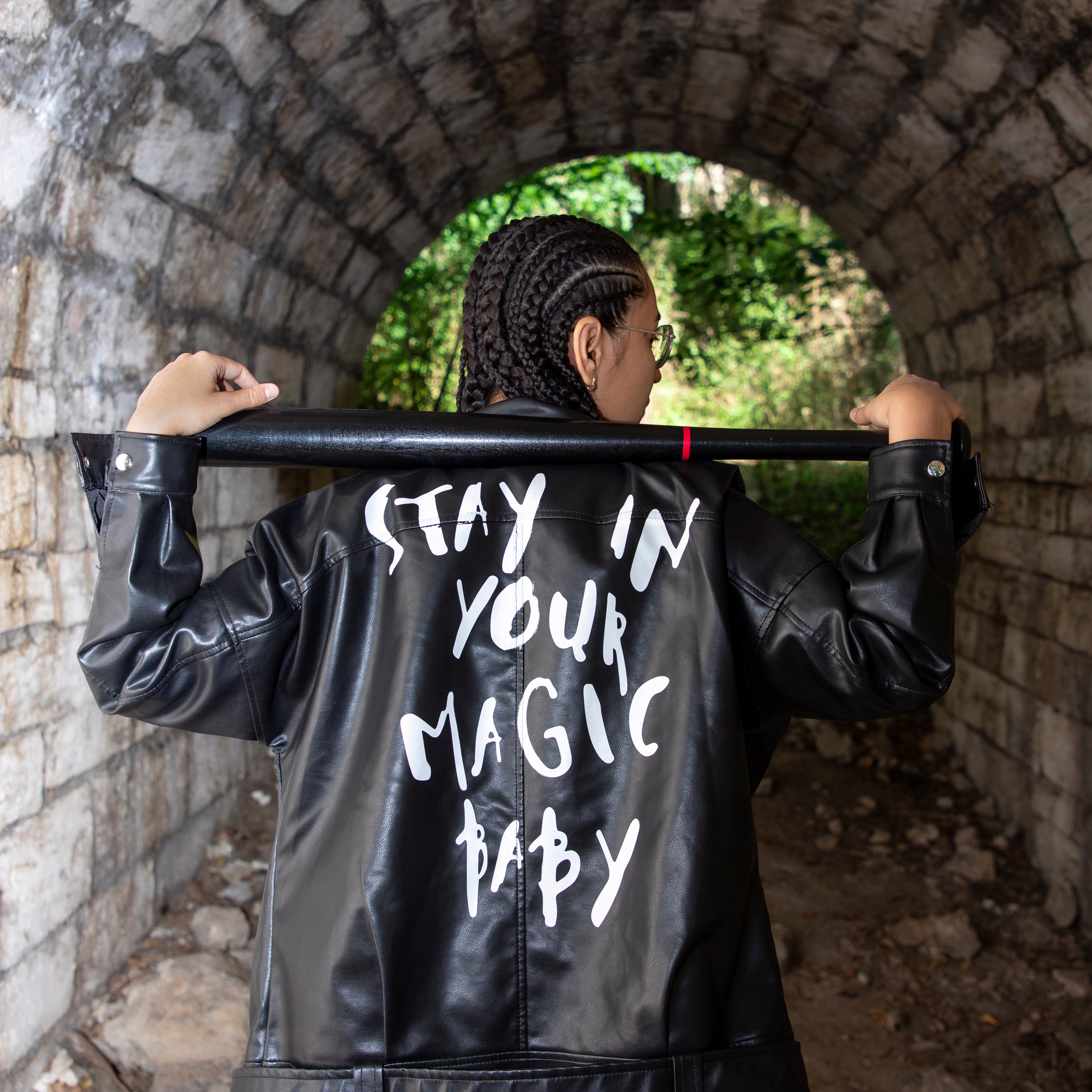 Девочки тоже ходят с&nbsp;битами