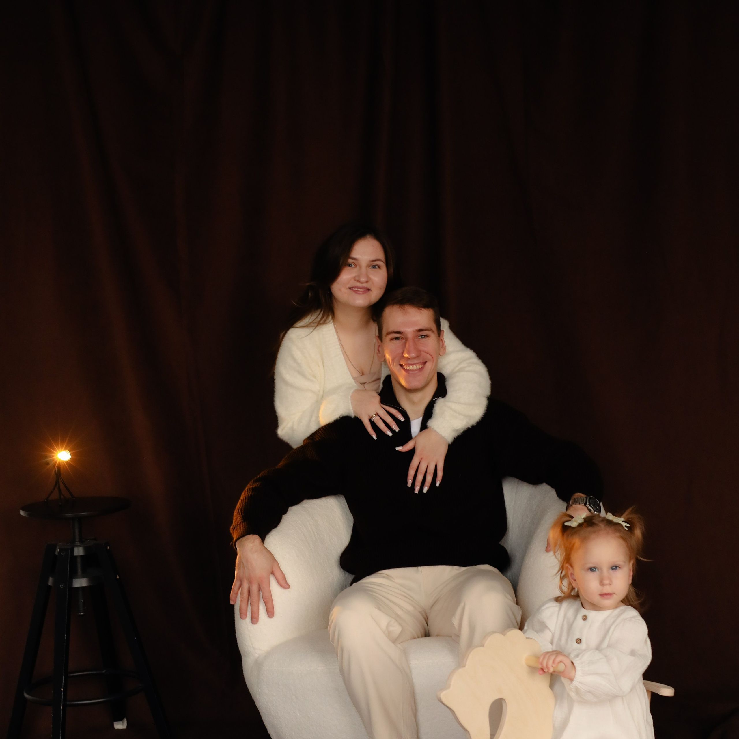 Дмитрий, Мирослава, Анна