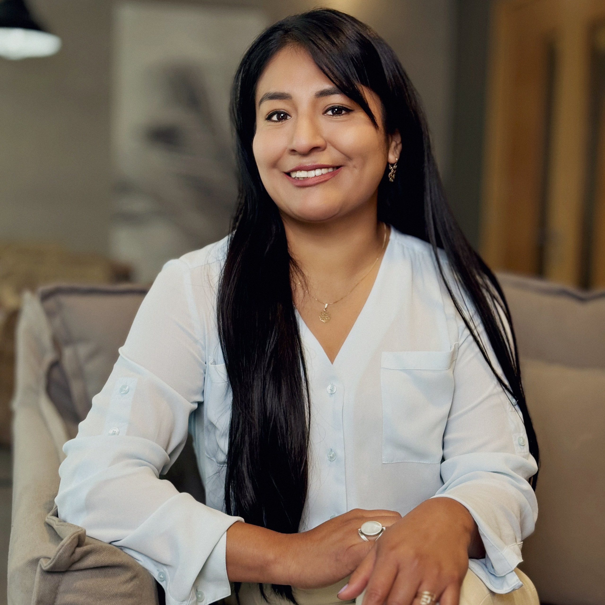 Fotógrafa en Santiago, Chile. Fotos Profesionales para LinkedIn, Empresas y Redes Sociales. Fotógrafa en Santiago, Chile | Julia Zalnova