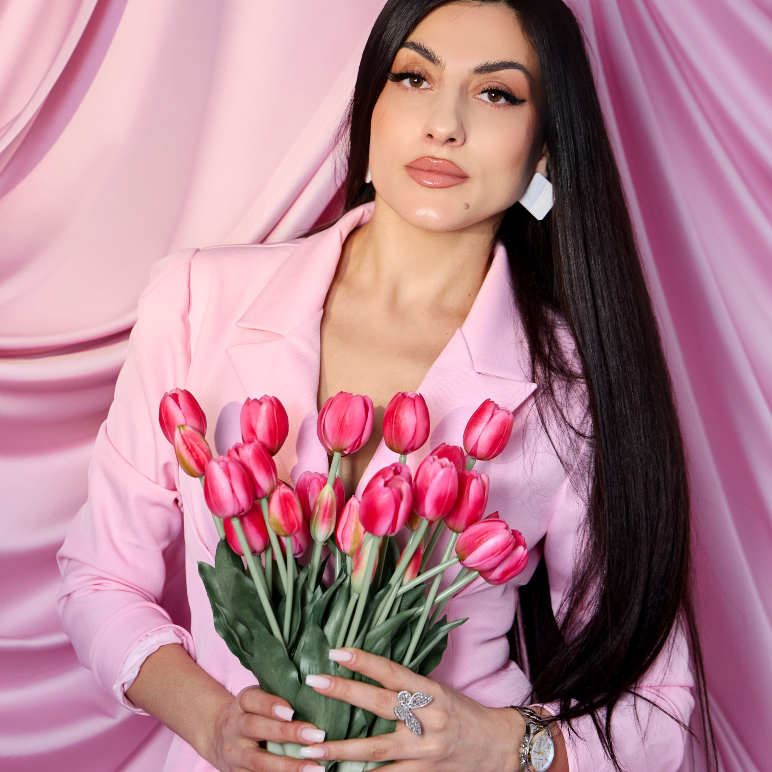 Ани и семья. Главная