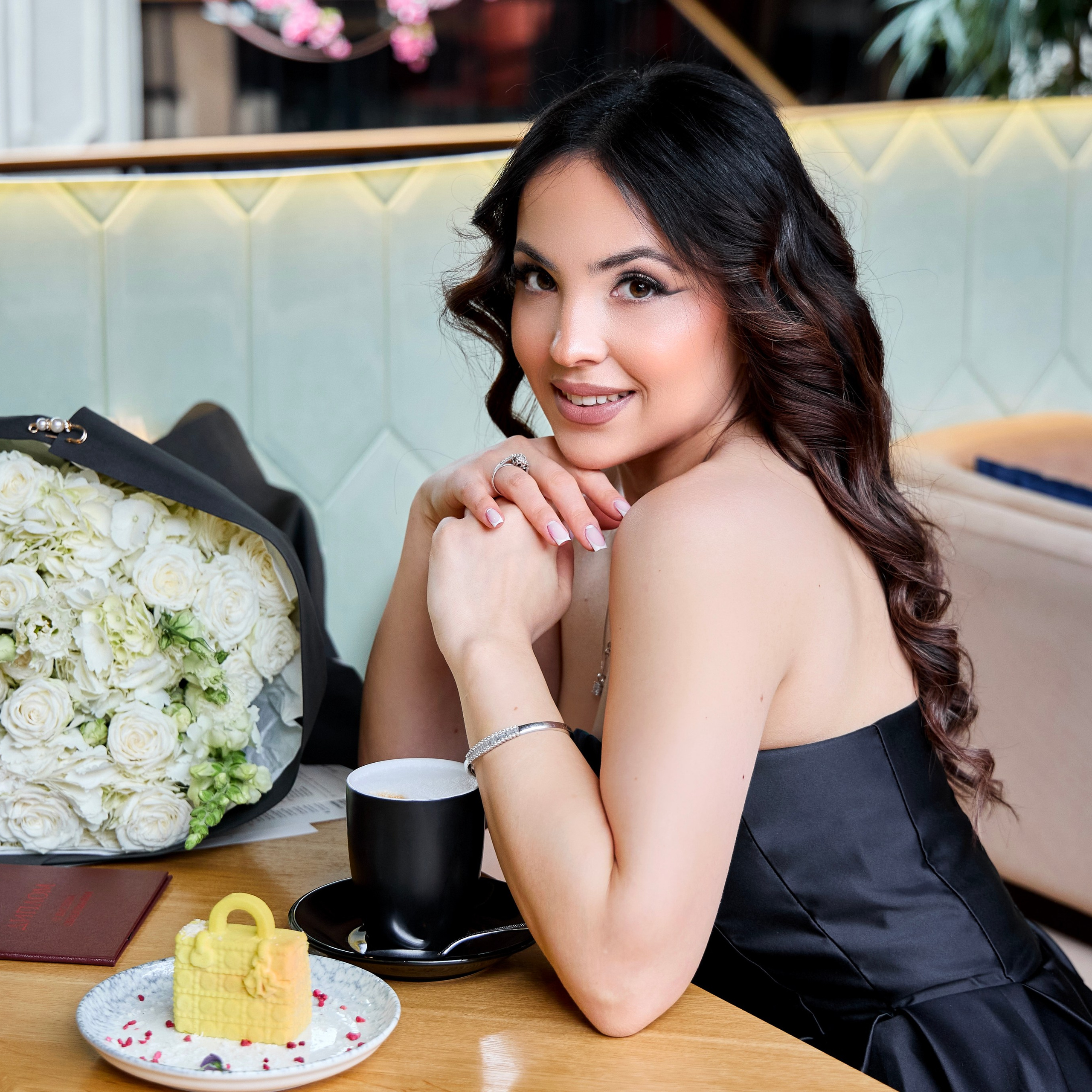 Ася. Главная