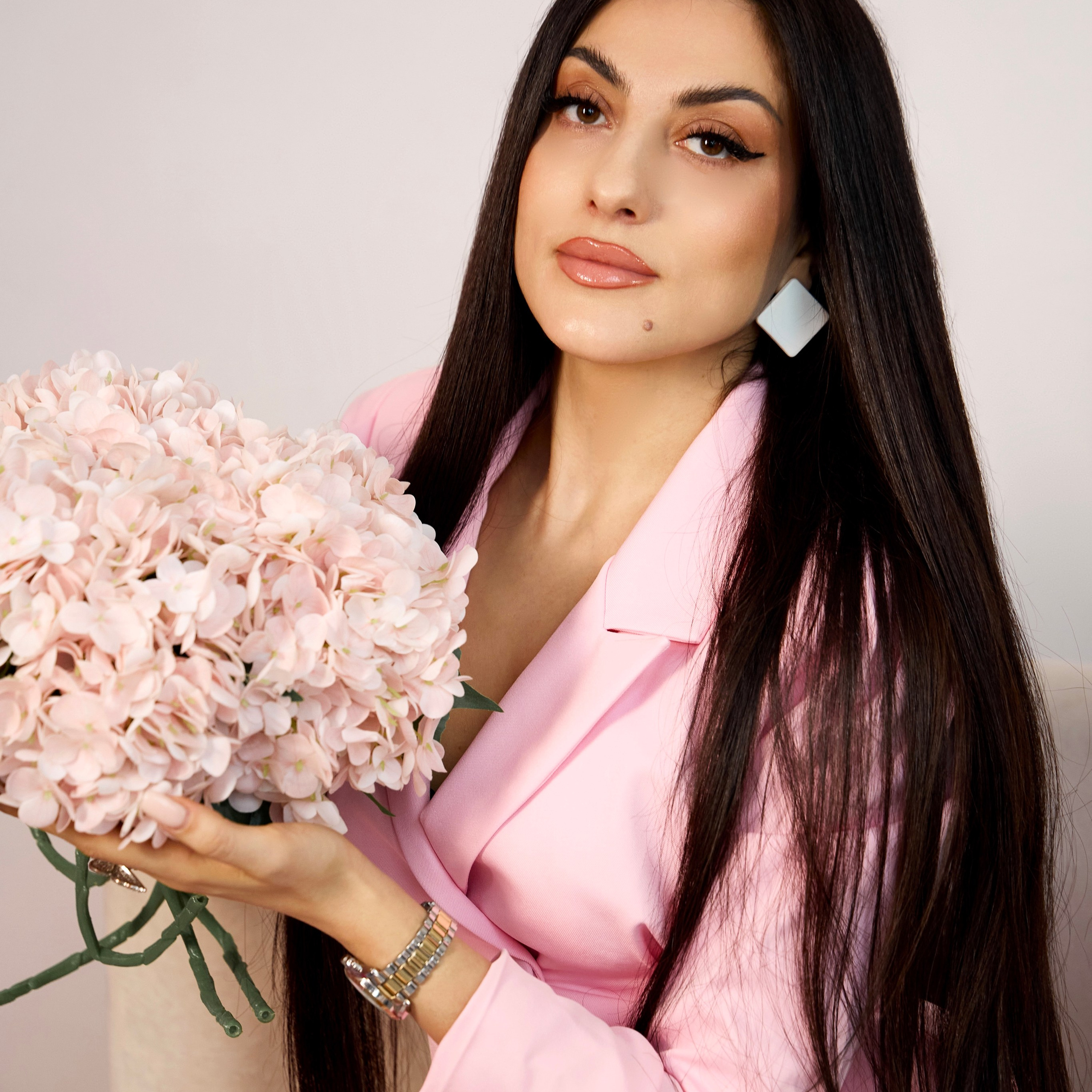 Ани и семья. Главная