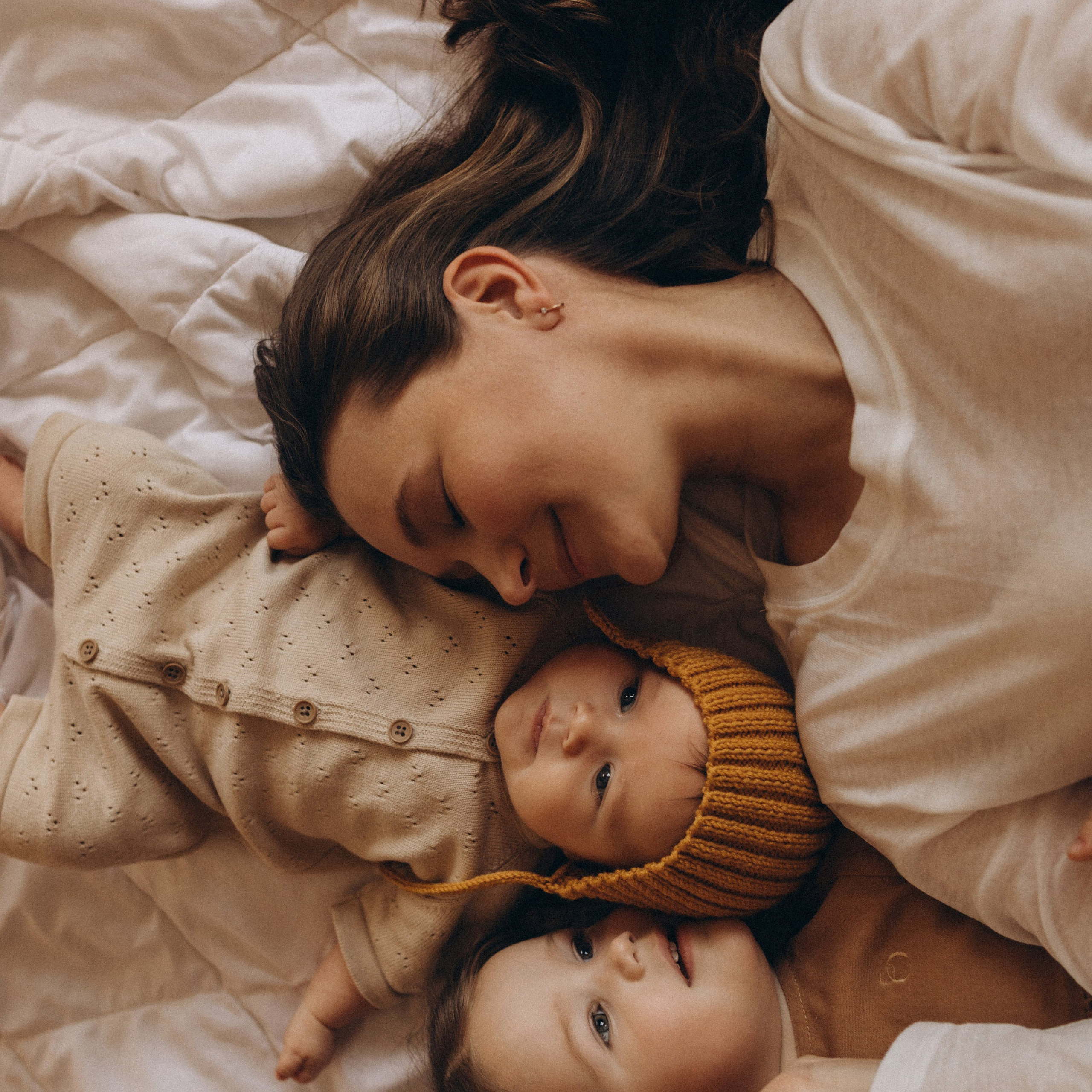 Аня с малышами. Www.kazakovaphoto.ru