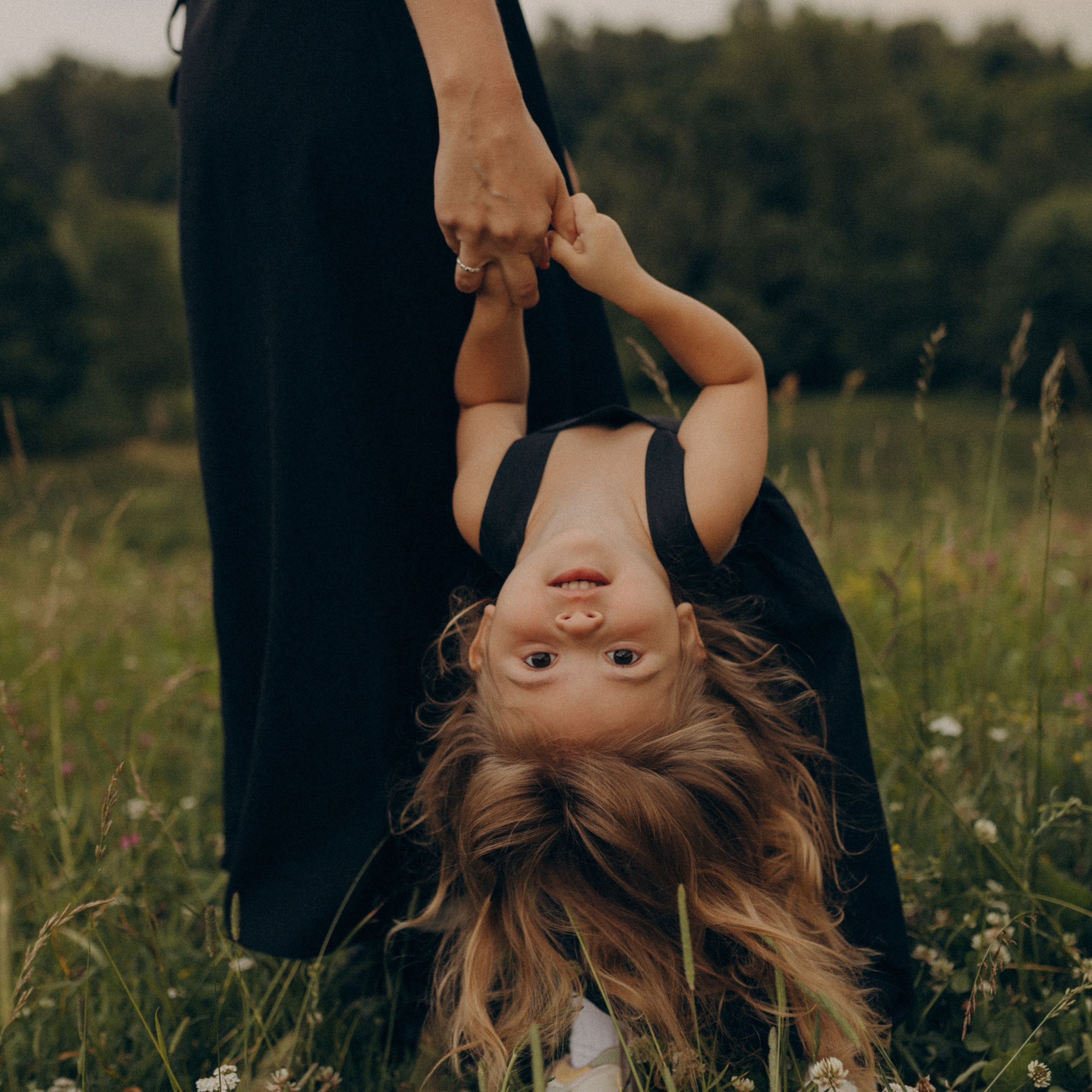 В объятиях летнего вечера. Www.kazakovaphoto.ru