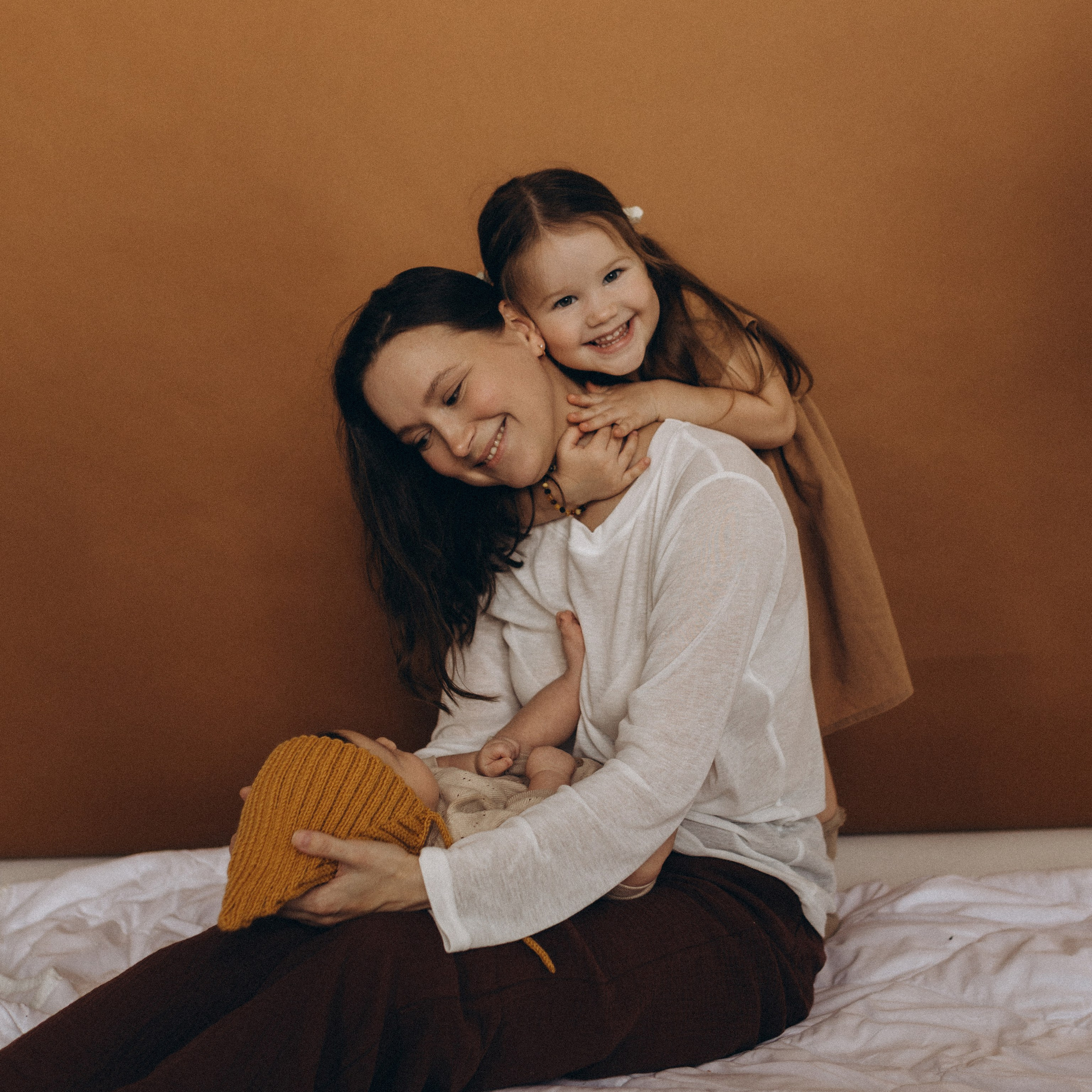 Аня с малышами. Www.kazakovaphoto.ru