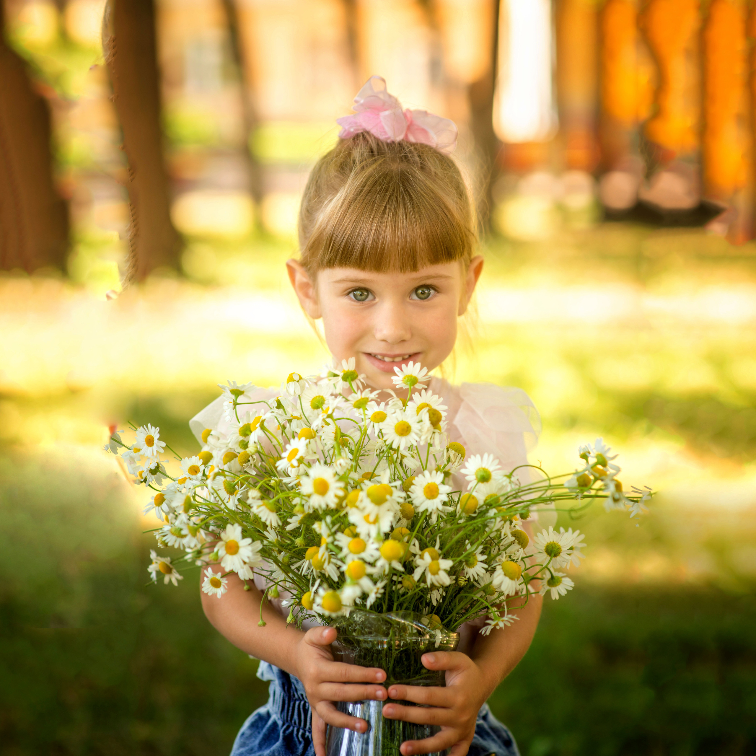 Портреты на прогулке в детском саду. Пример фото на 1 ребенка