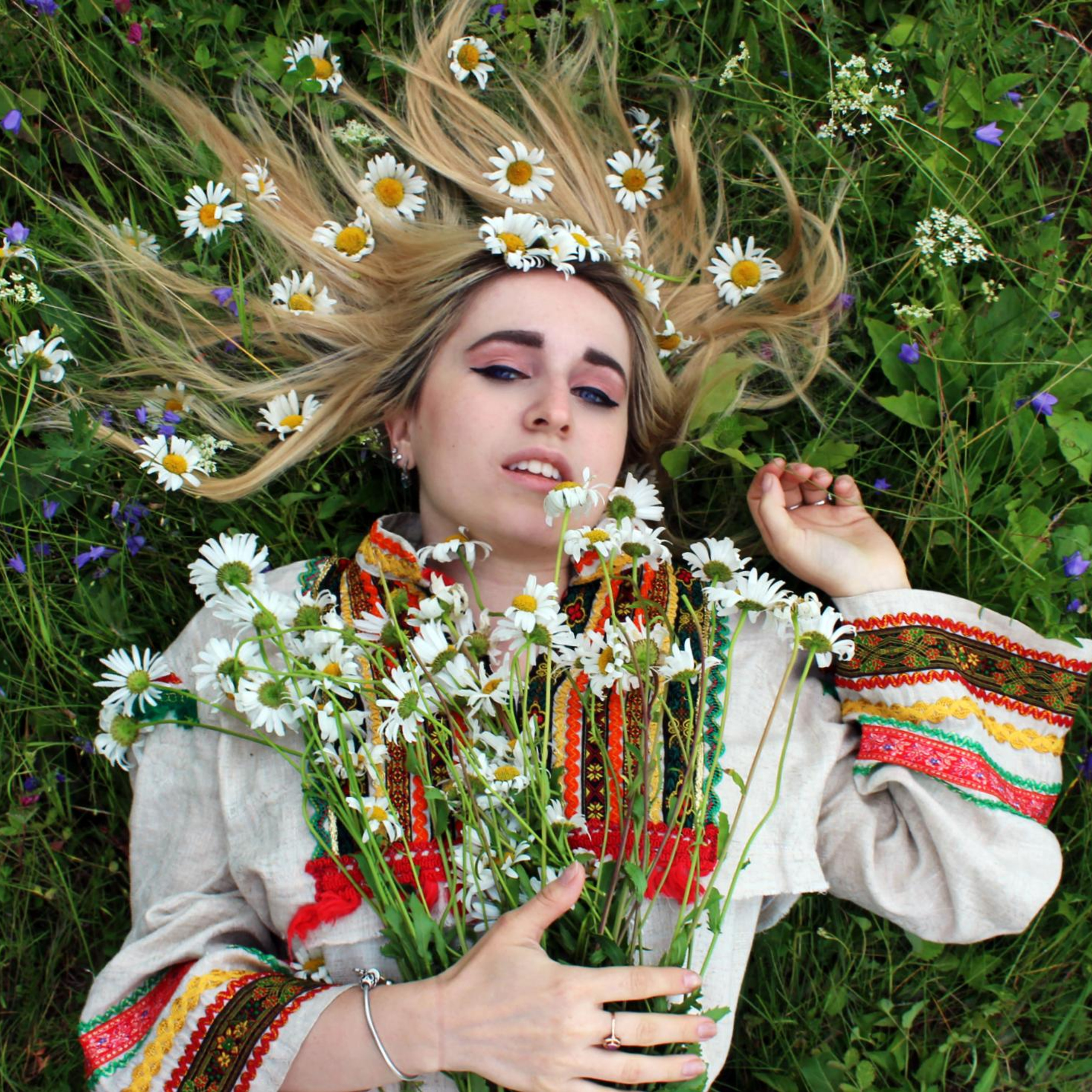 Вино из ромашек. Md: Валентина