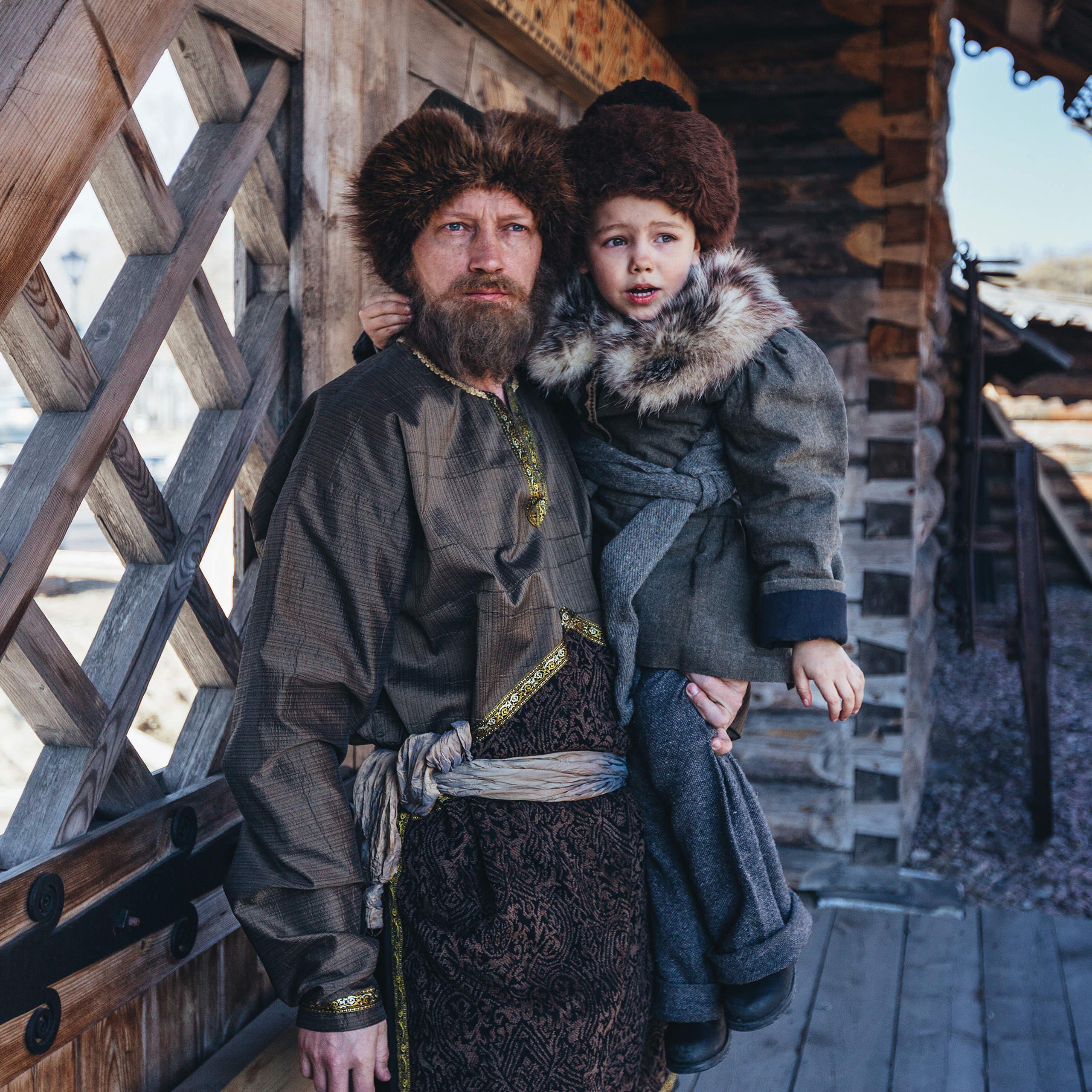 РУССКО-НАРОДНЫЕ МОТИВЫ