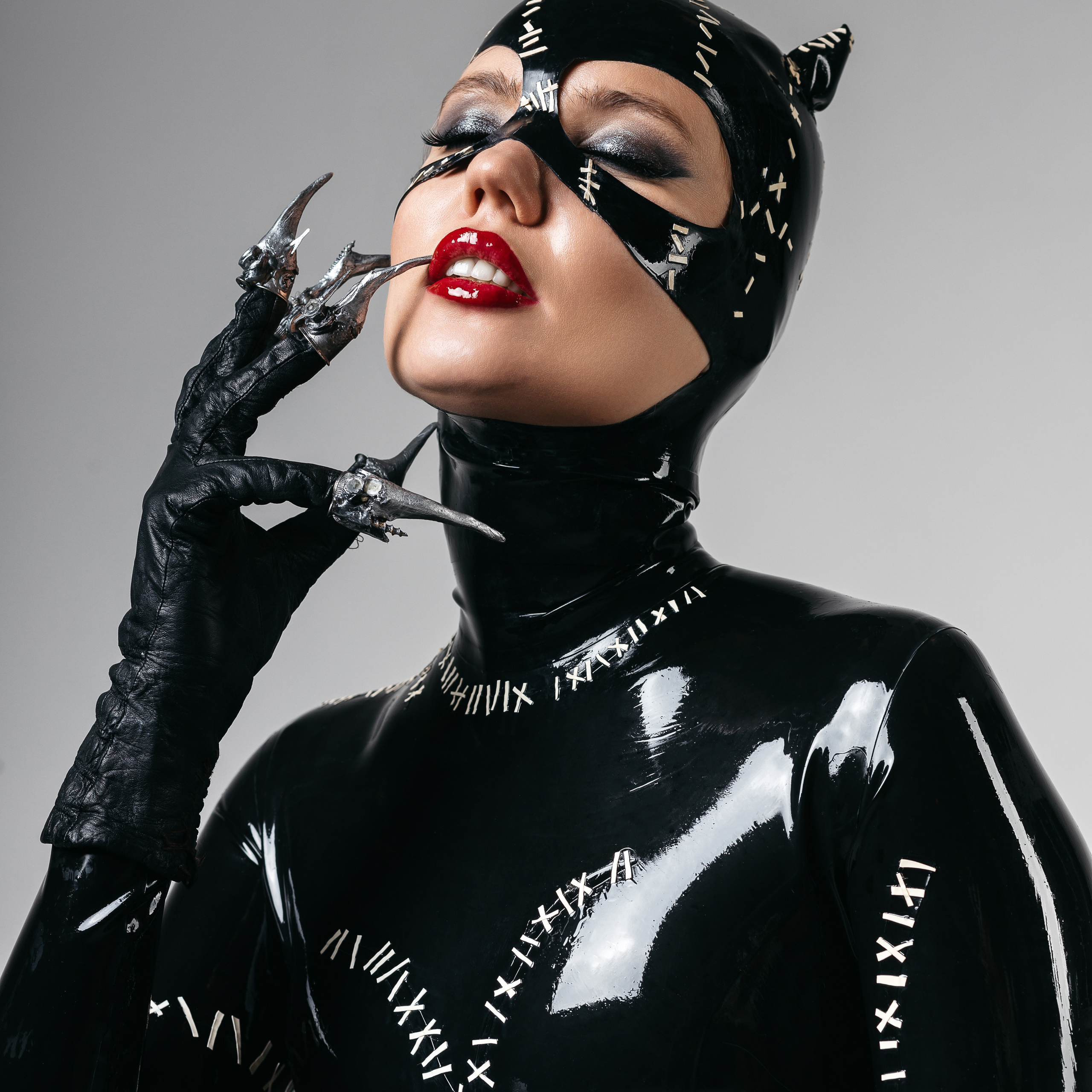 Женщина-кошка