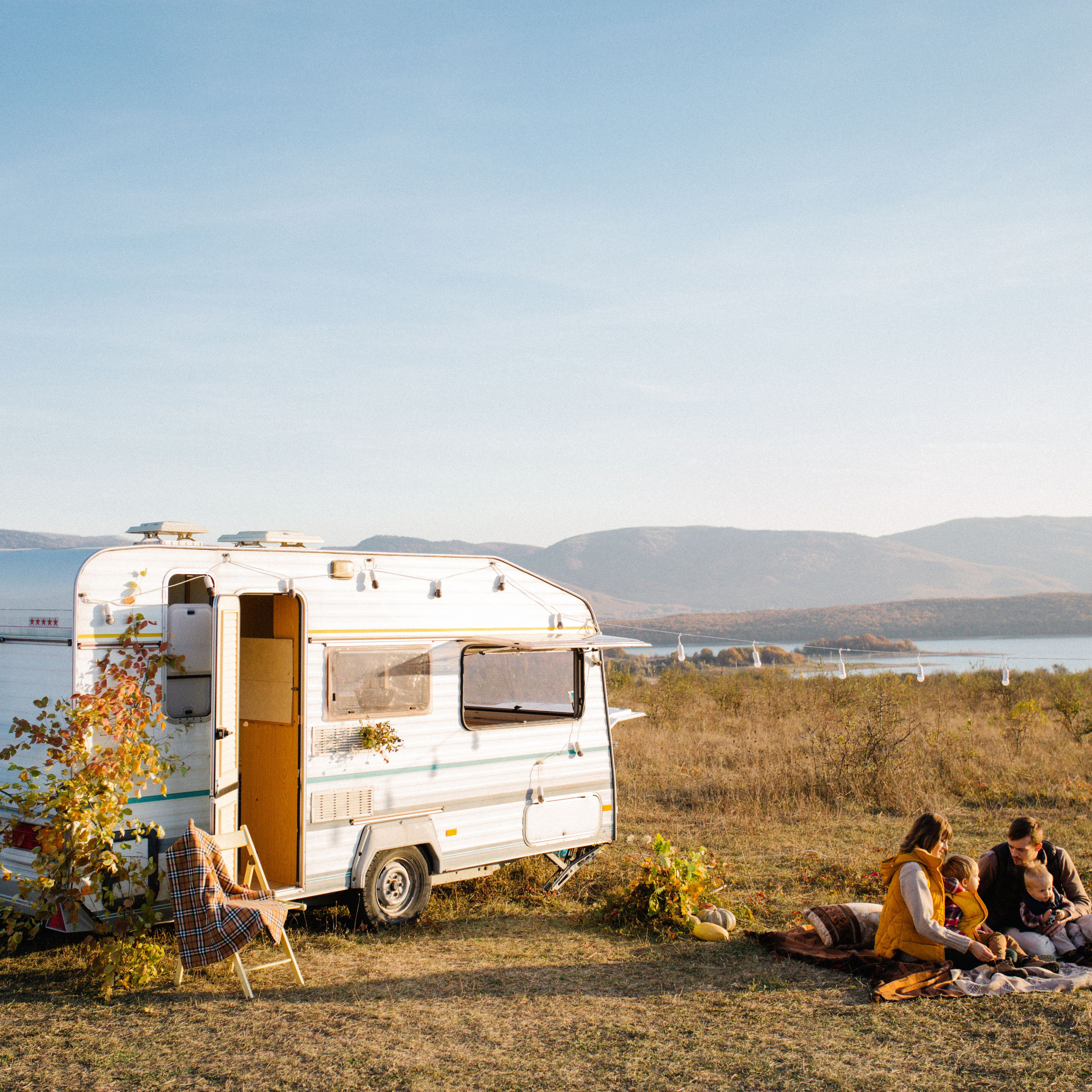 Этот мир принадлежит нам