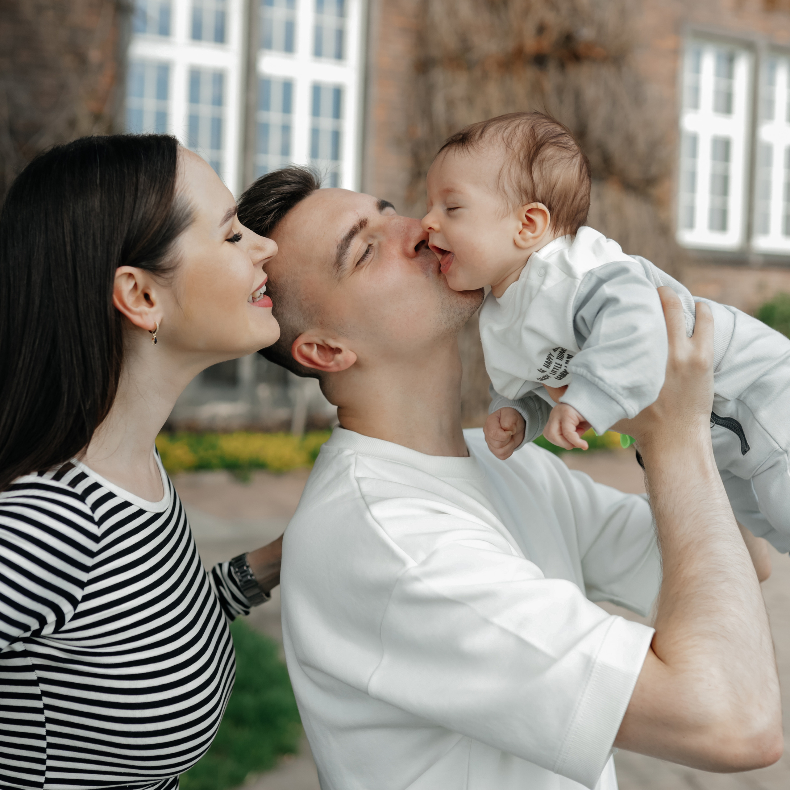 Счастье теперь втроем