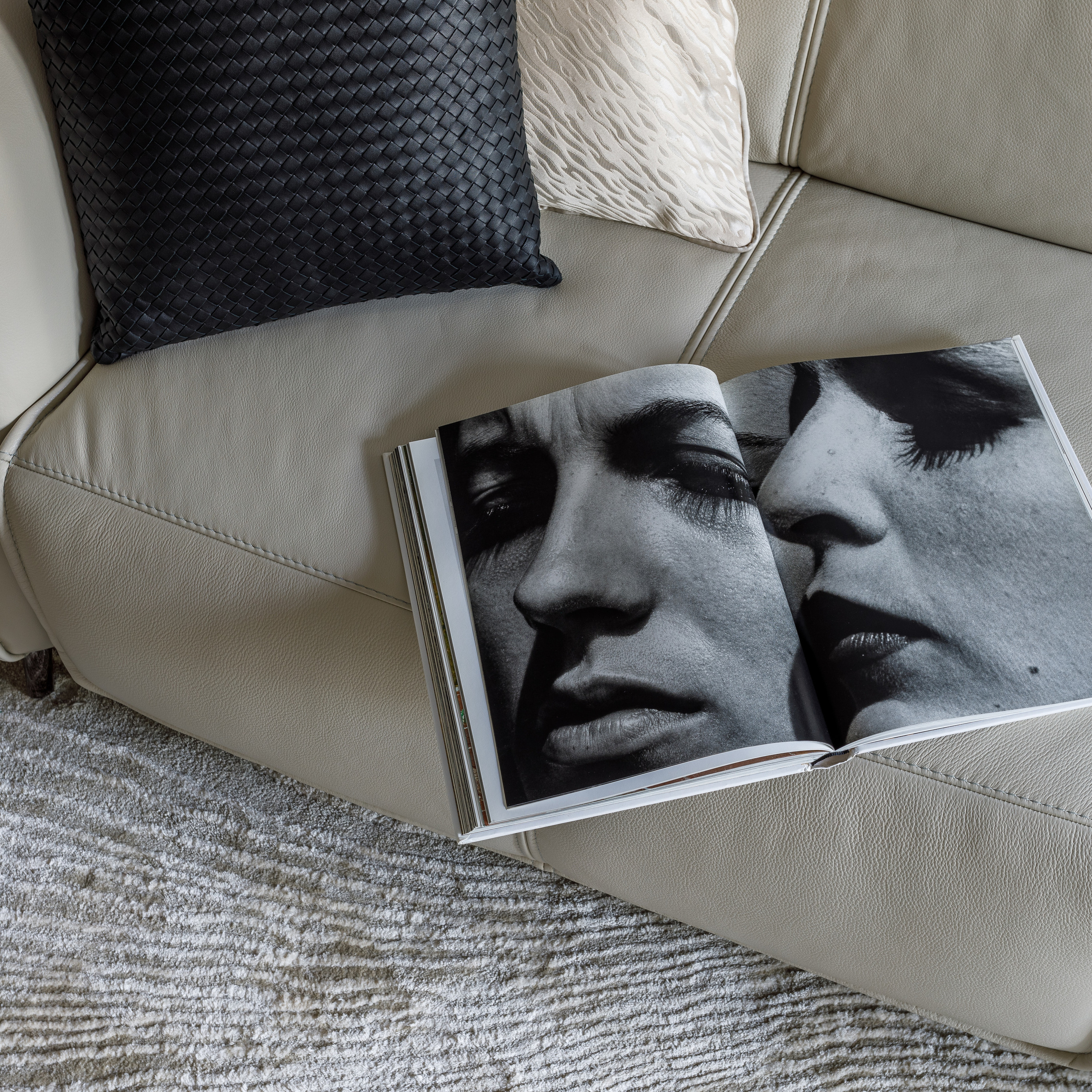 Интерьерный фотограф Дима Птицын и стилист Дарья Копылова