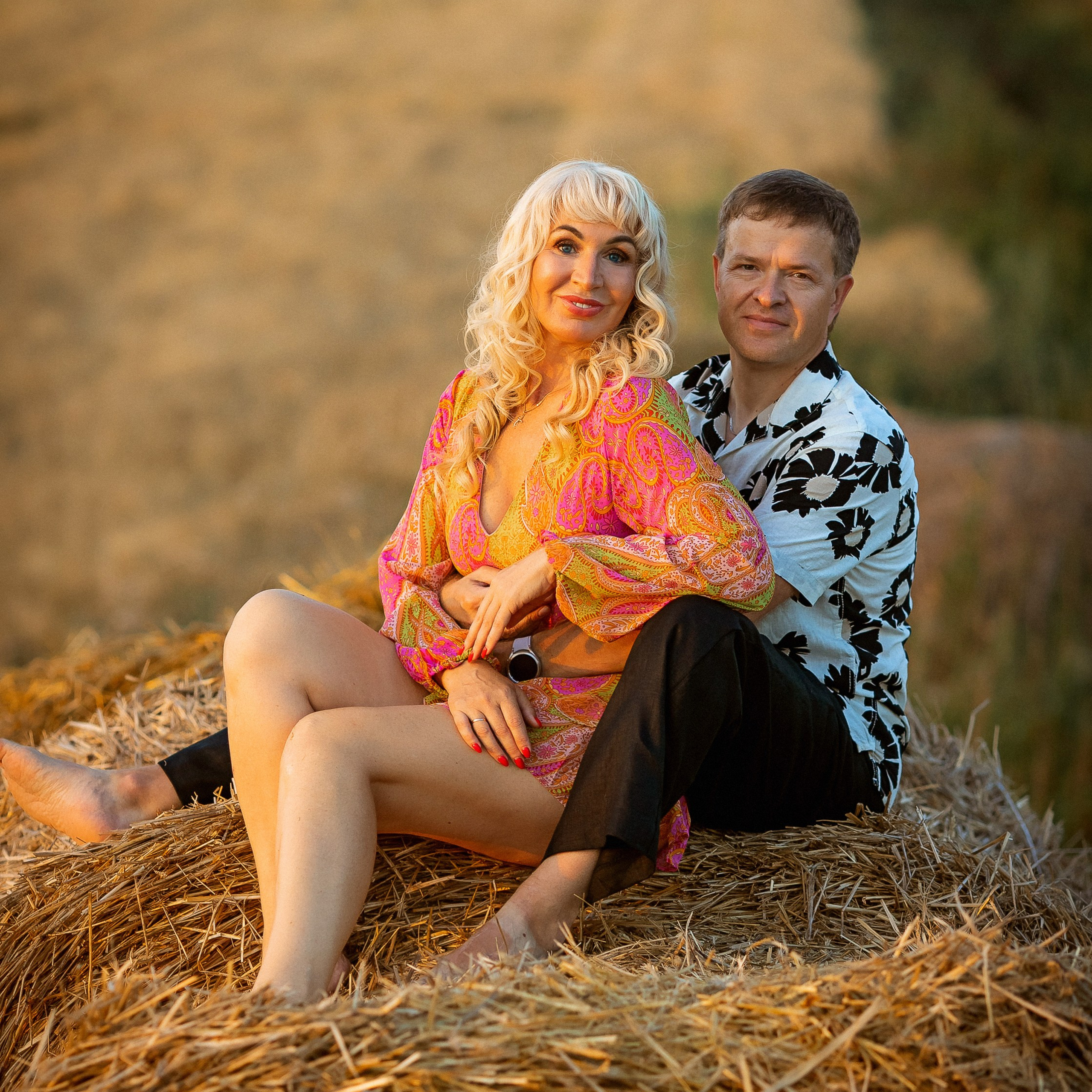 Наталья в поле семьей. Семейный фотограф Пермь Тимофеева Ольга