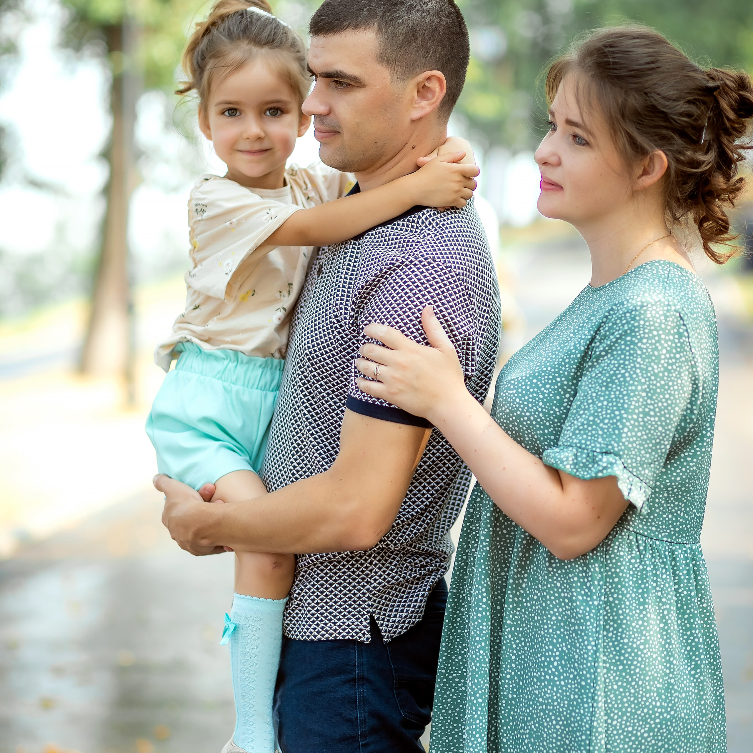 Ирина, Вова и Вера прогулка по набережной. Семейный фотограф Пермь Тимофеева Ольга