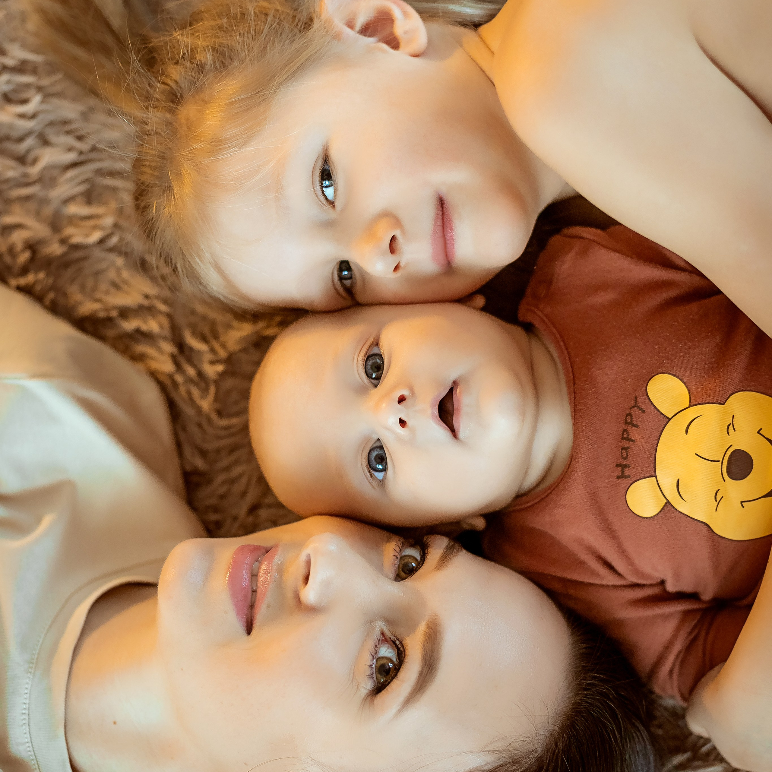 Кристина дома со своей семьёй. Семейный фотограф Пермь Тимофеева Ольга