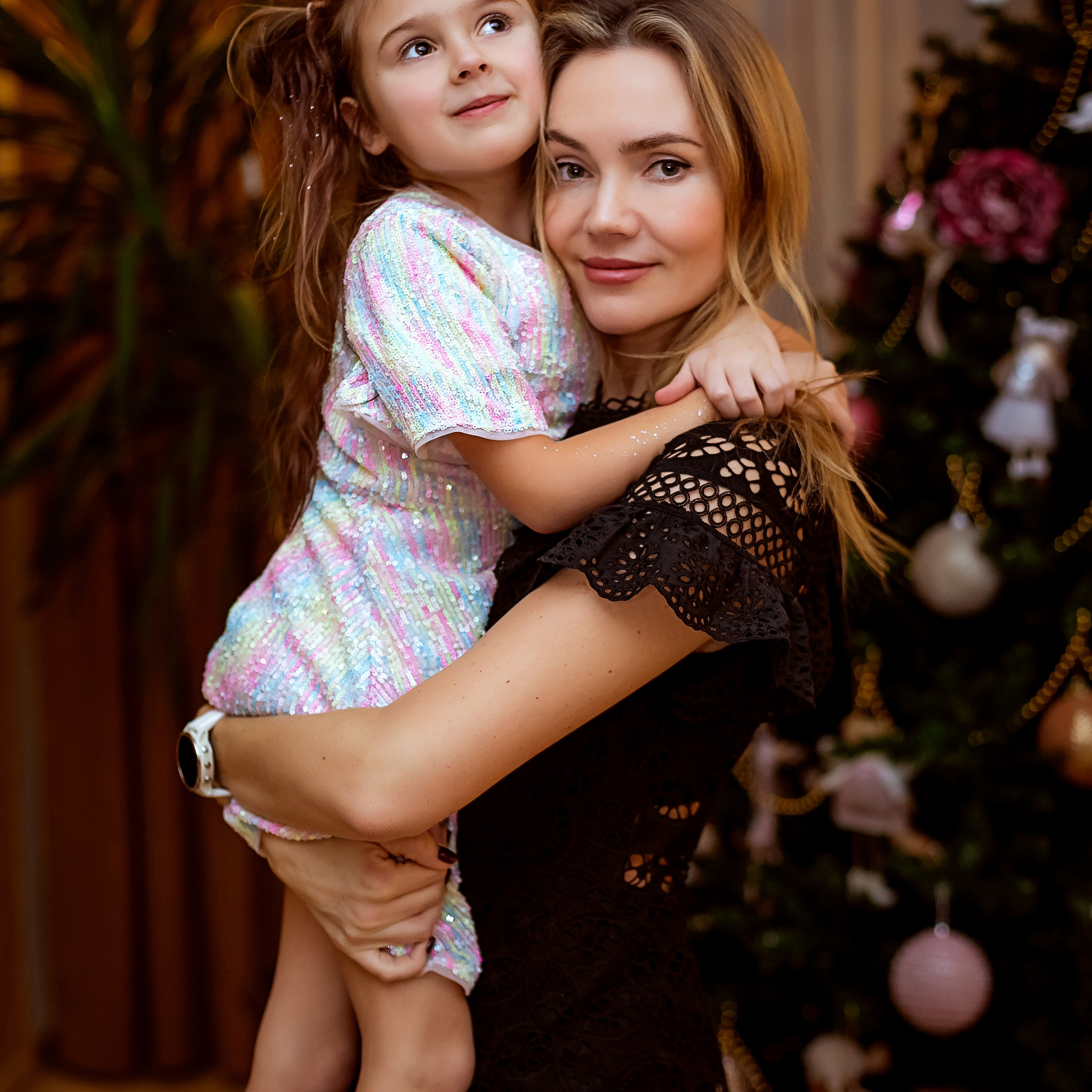 Инна дома со своей семьёй. Семейный фотограф Пермь Тимофеева Ольга