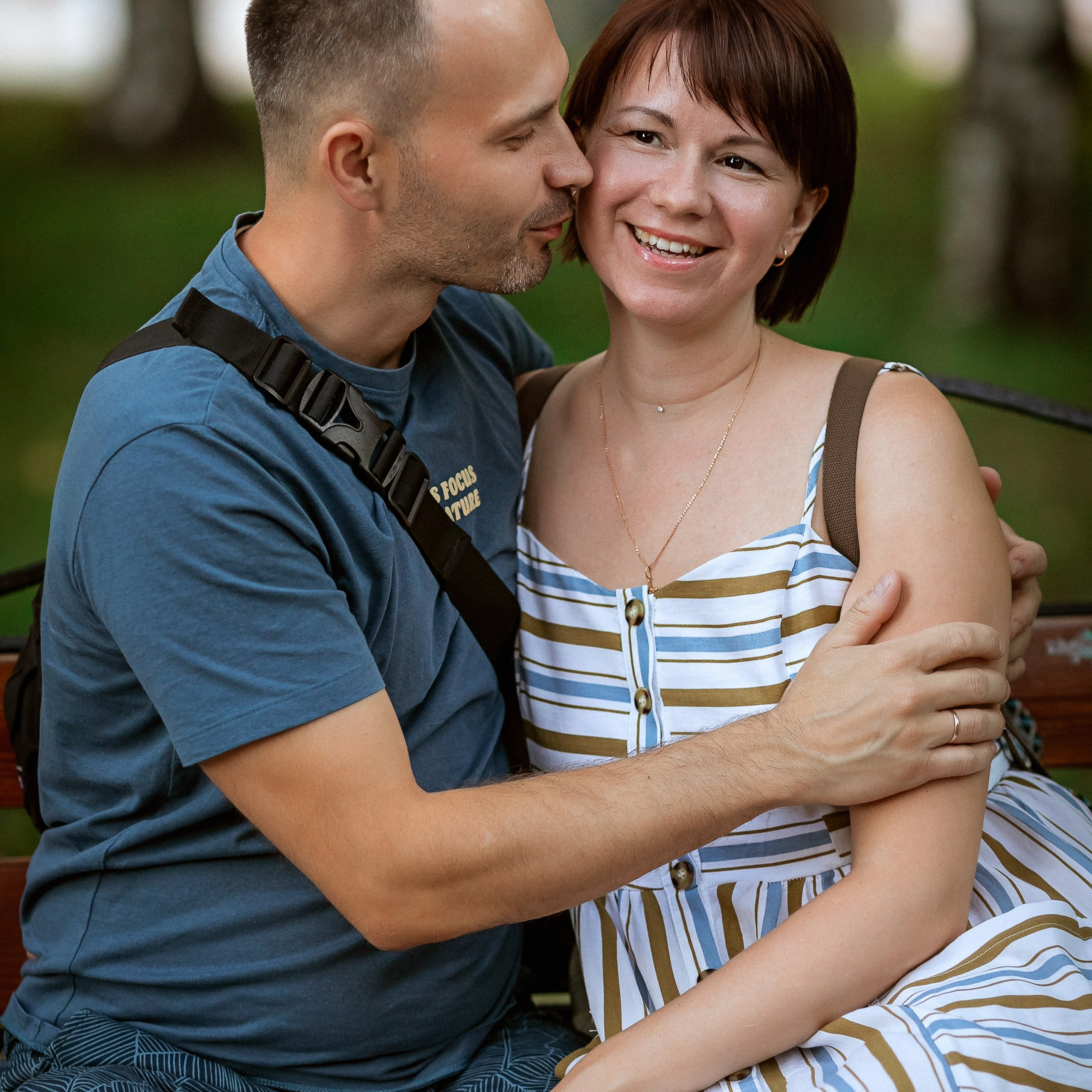 Надя с семьёй в парке. Семейный фотограф Пермь Тимофеева Ольга