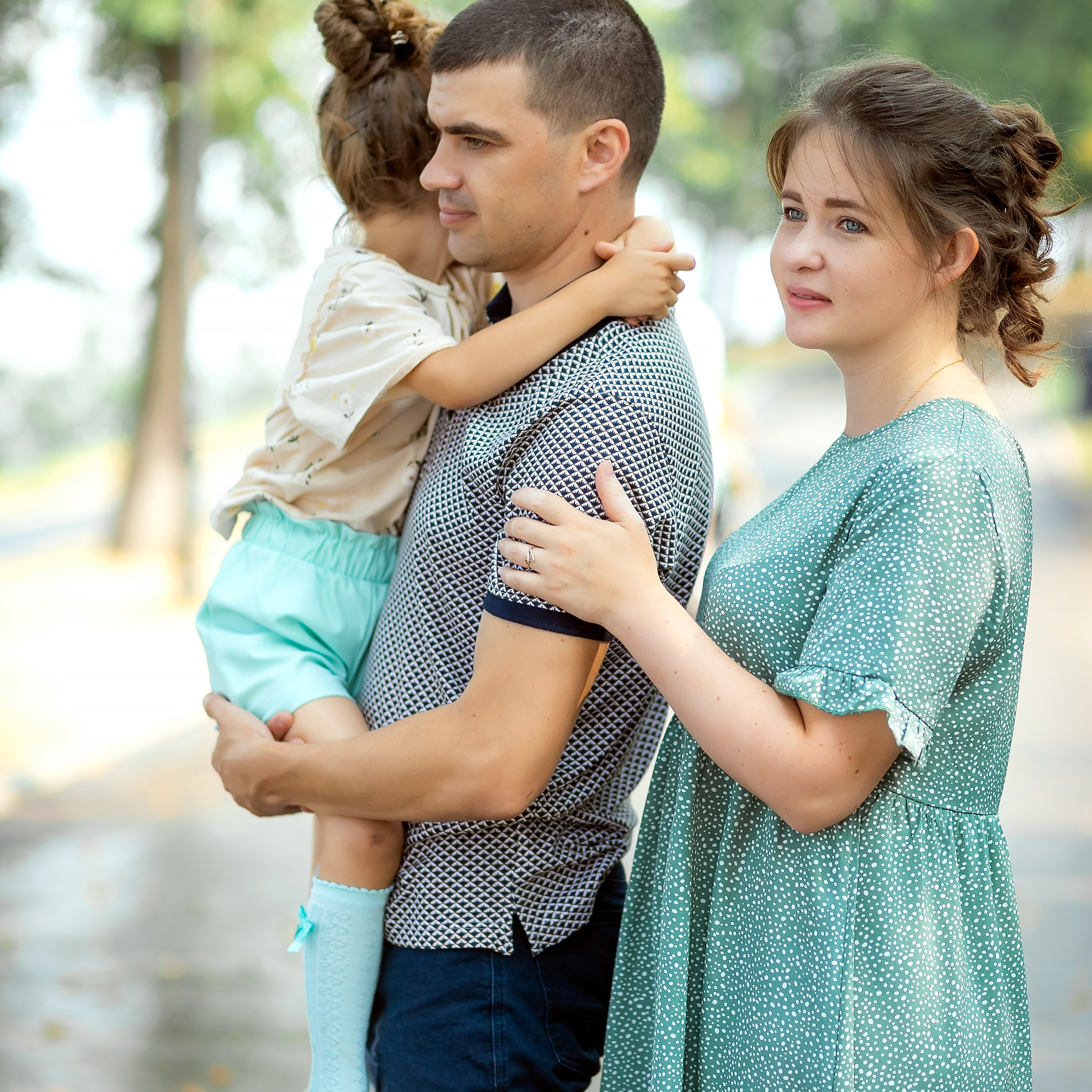 Ирина, Вова и Вера прогулка по набережной. Семейный фотограф Пермь Тимофеева Ольга