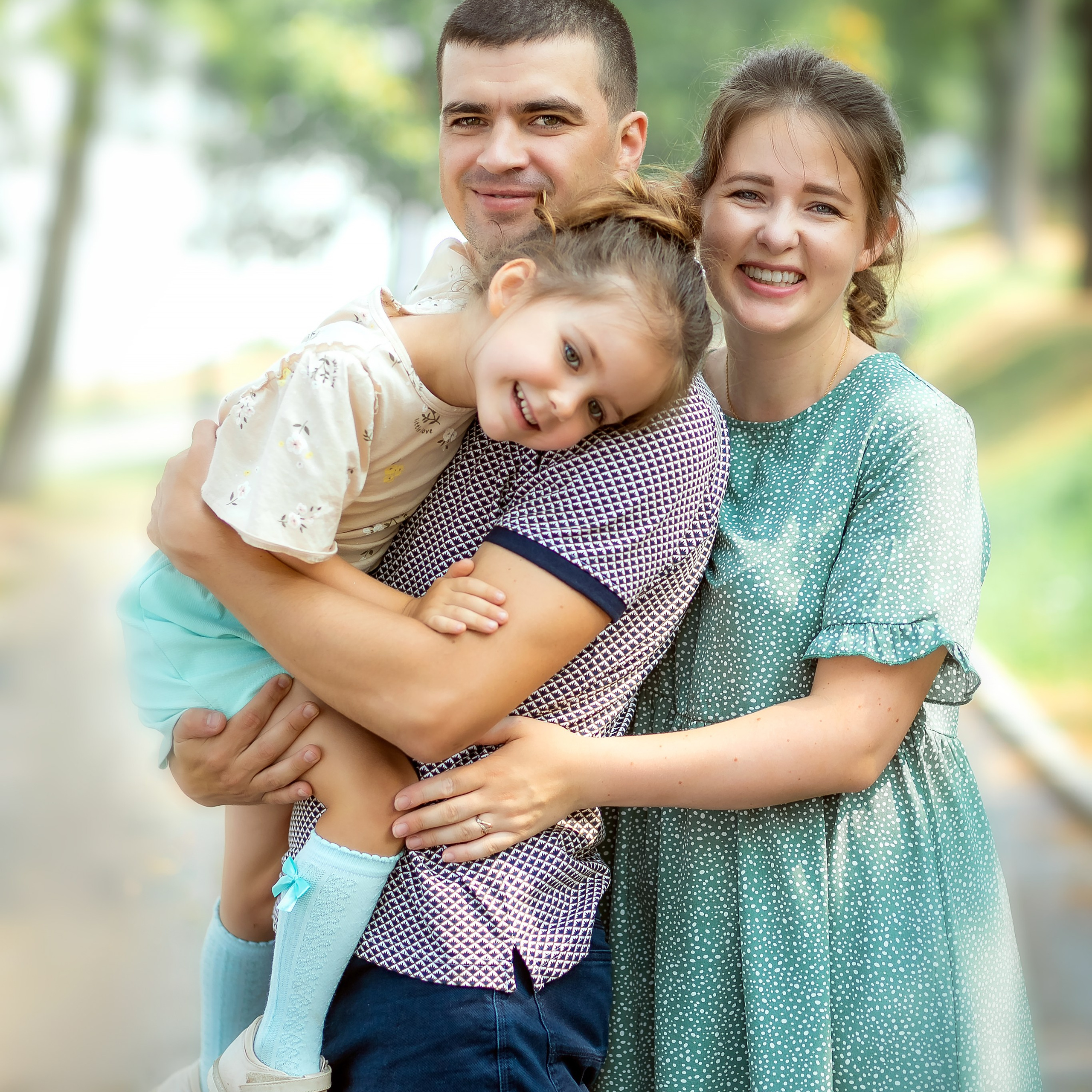 Ирина, Вова и Вера прогулка по набережной. Семейный фотограф Пермь Тимофеева Ольга