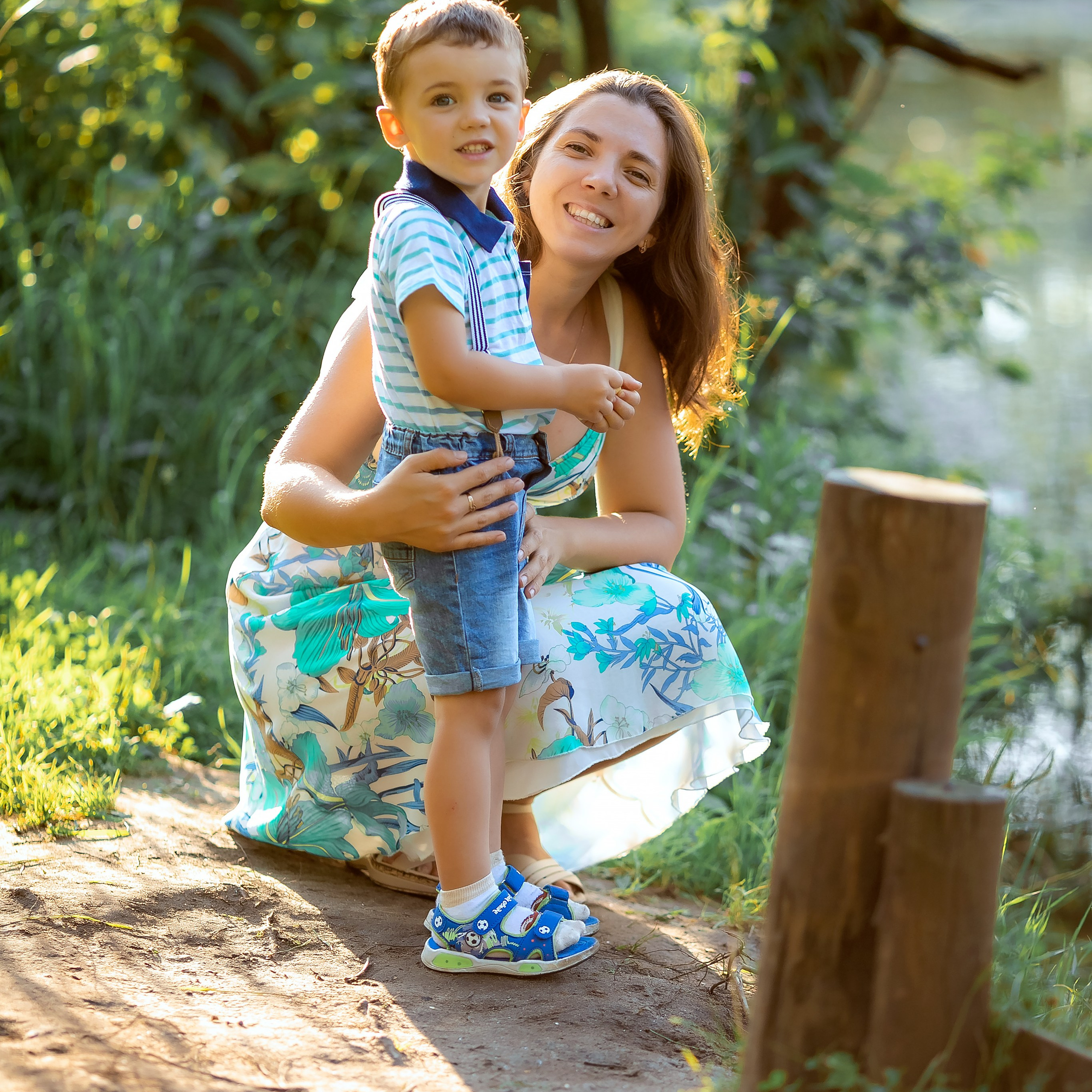 Настя с семьёй в парке. Семейный фотограф Пермь Тимофеева Ольга