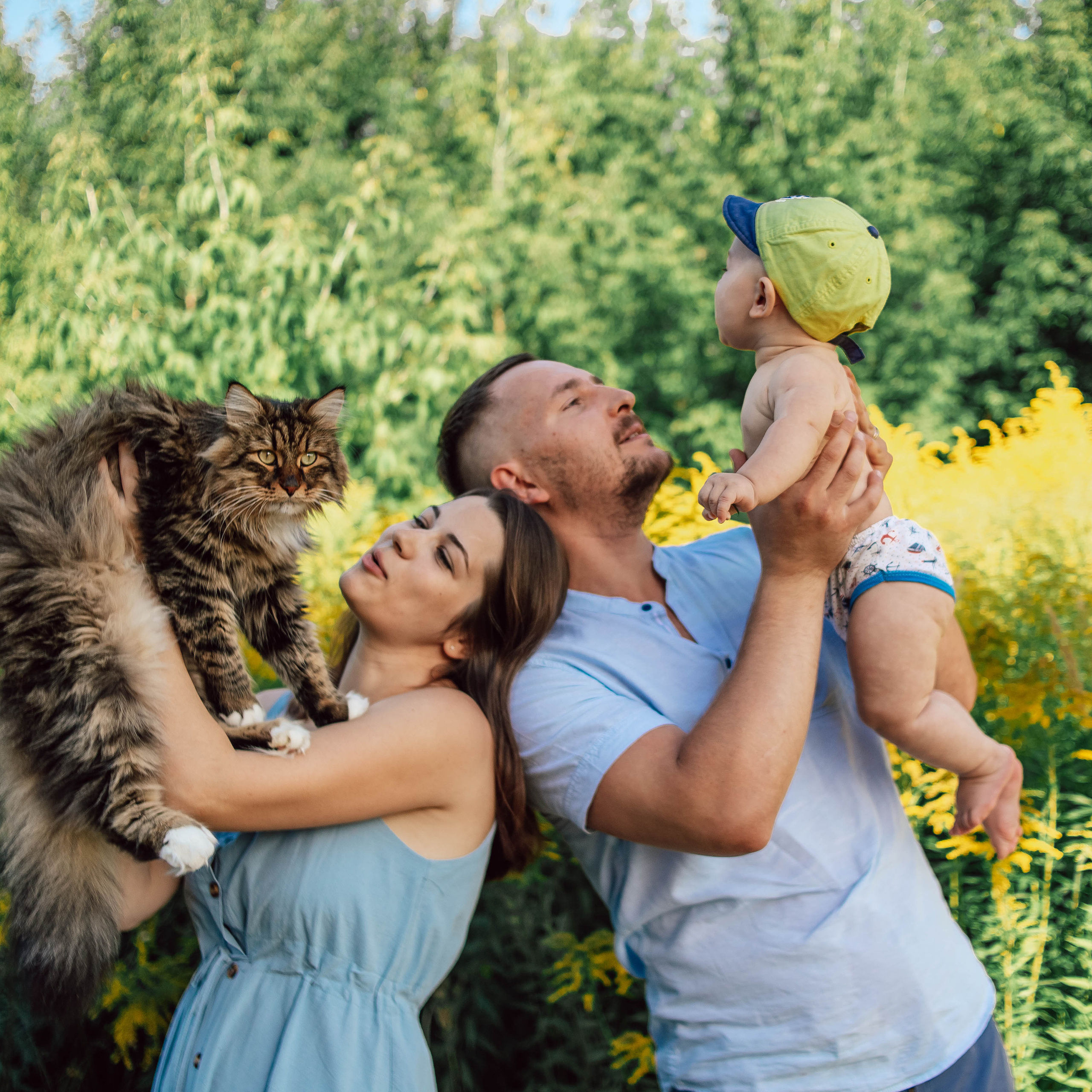 Алена, Саша, Саша и Кокос