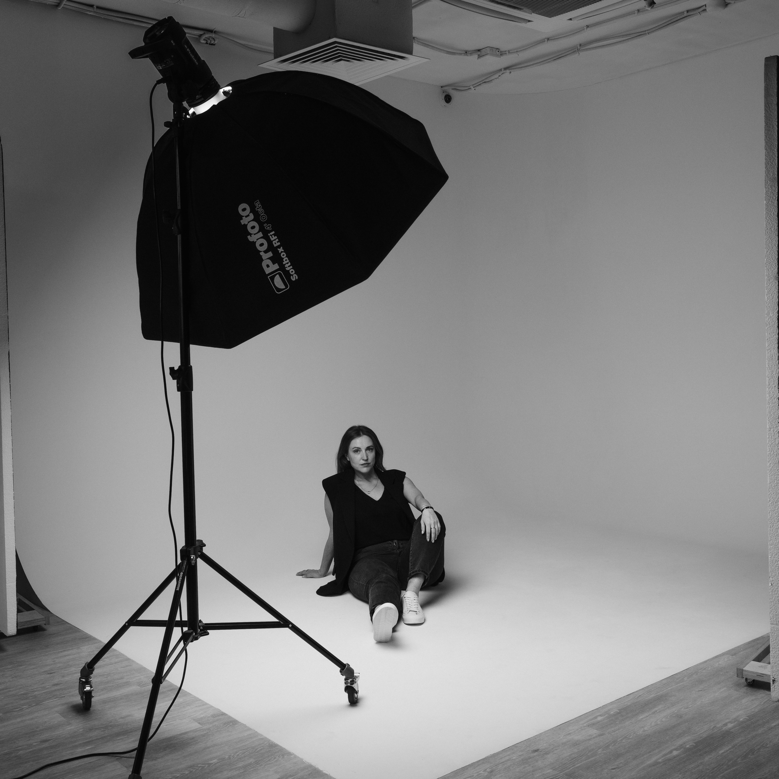 Портретный фотограф для контент съёмки в Новой Москве. Фотограф Москва. Портретный фотограф Александра Харитонова Москва Новая Москва Троицк