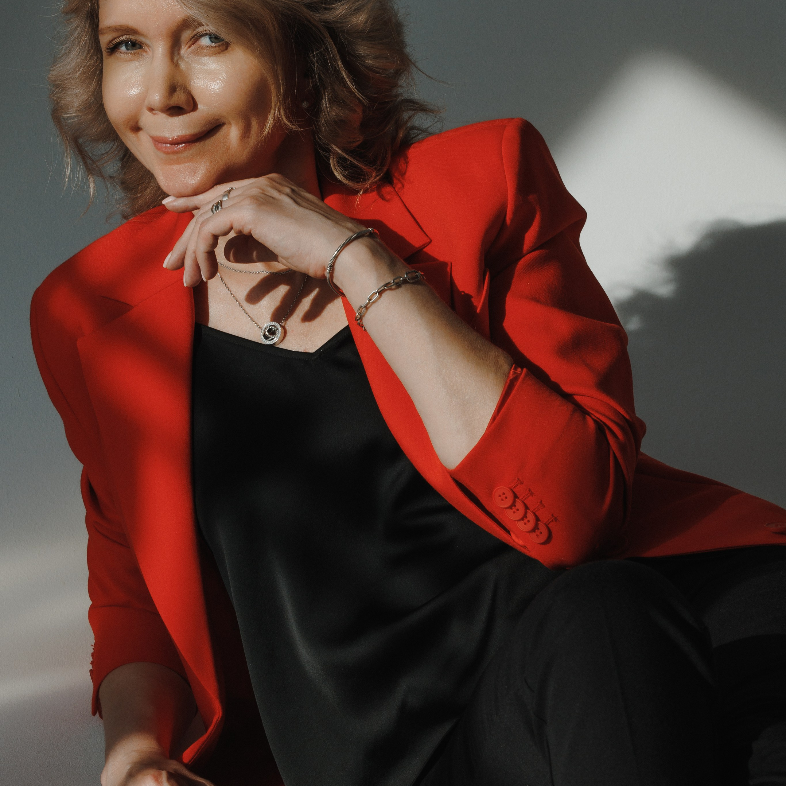 Портретный фотограф для контент съёмки в Новой Москве. Фотограф Москва. Портретный фотограф Александра Харитонова Москва Новая Москва Троицк