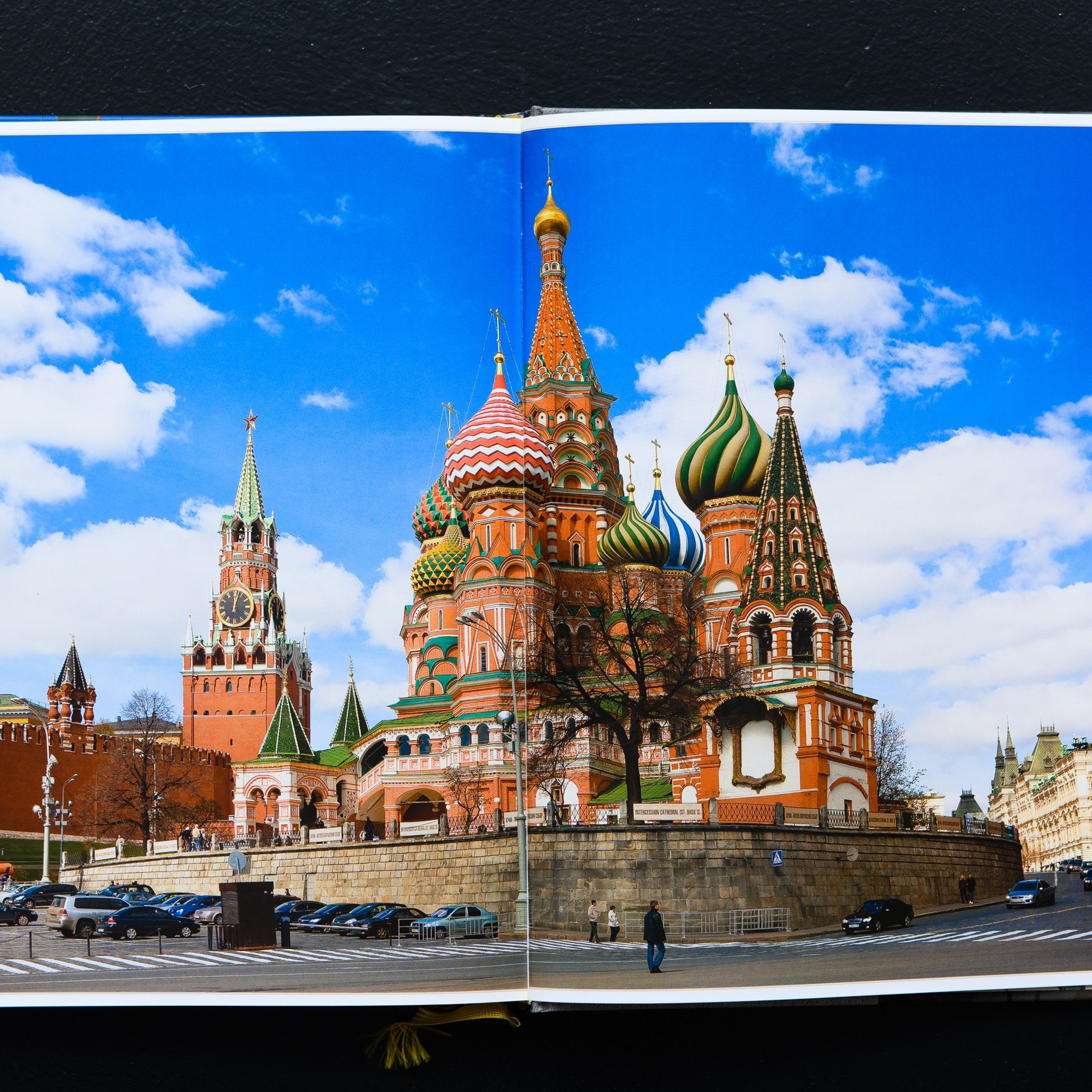 етыре церкви — Трех Патриархов Константинопольских, Киприана и Иустины, Александра Свирского и Григория Армянского — освящены во имя святых, в день памяти которых произошли важные события похода.