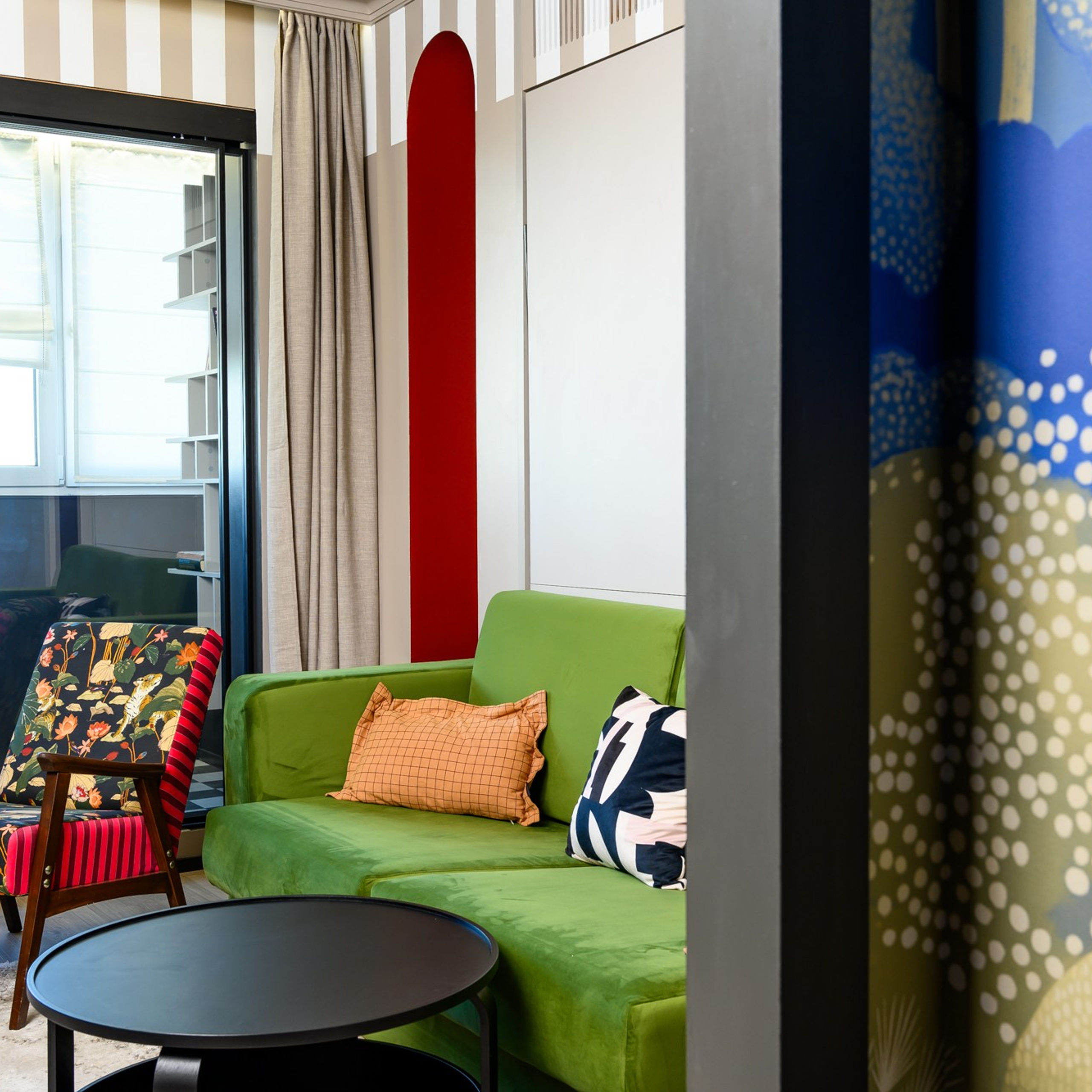 Дизайнер интерьеров Анна Березняк своим проектом позволят нам максимально улучшить пространство квартиры и соответственно качество жизни видно на  фотографиях интерьерного фотографа Сапожникова Георгия.