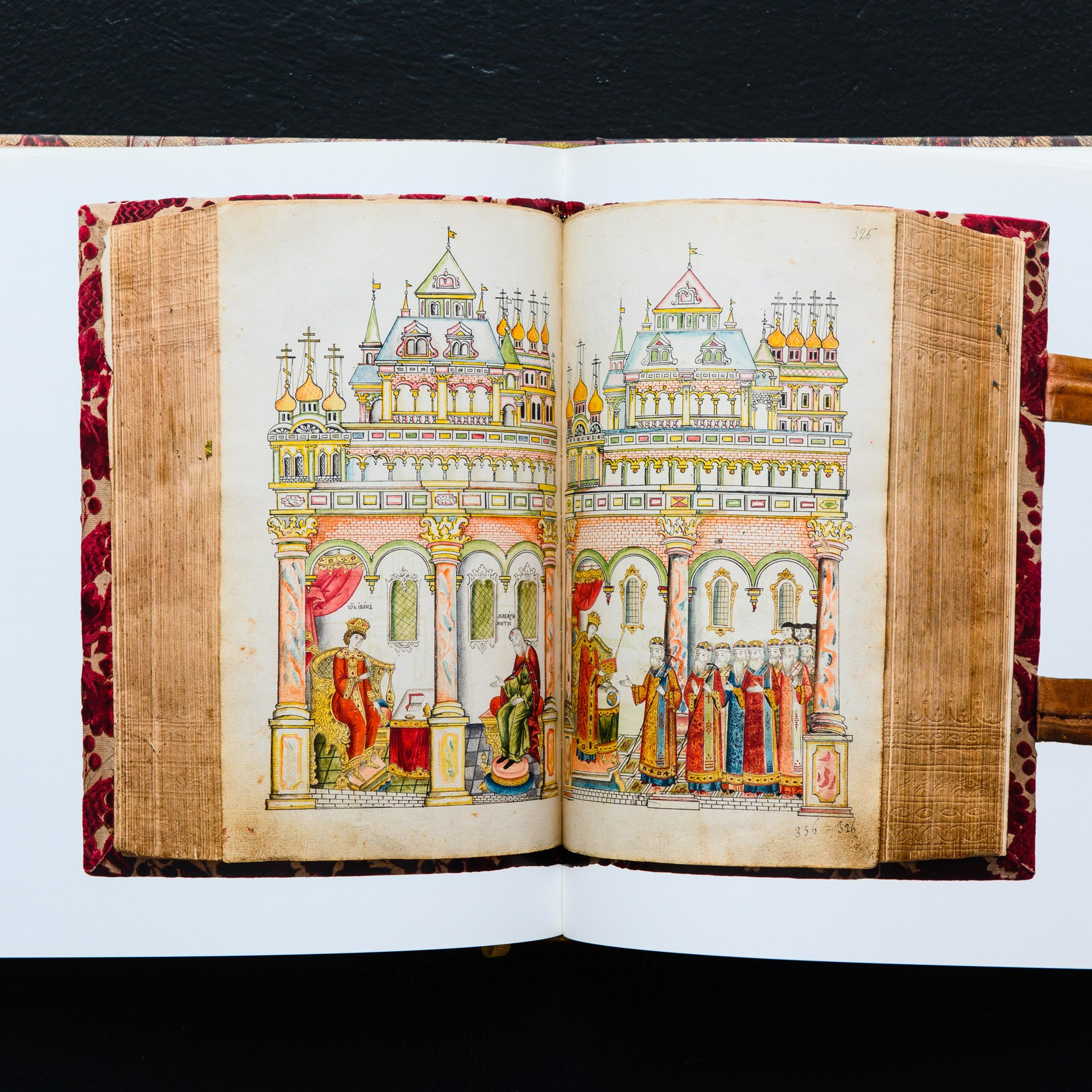 Фотосъёмка для каталога выставки. Предметный Интерьерный фотограф в Москве Сапожников Георгий